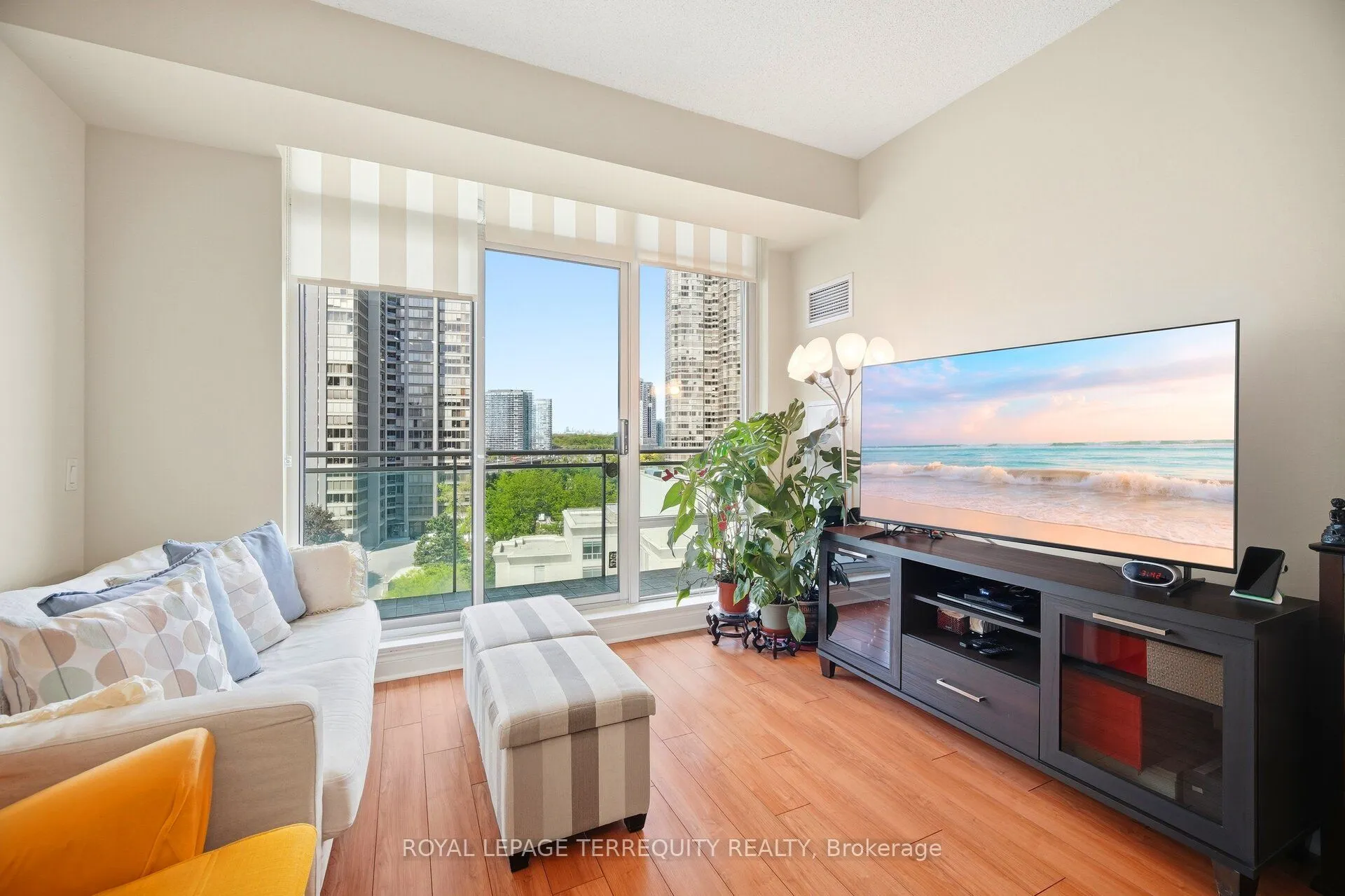 5 Marine Parade Drive #911