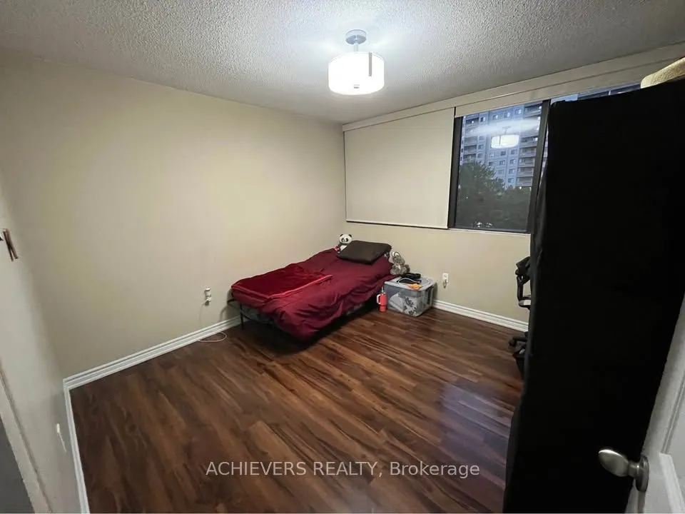 3590 Kaneff Crescent #507
