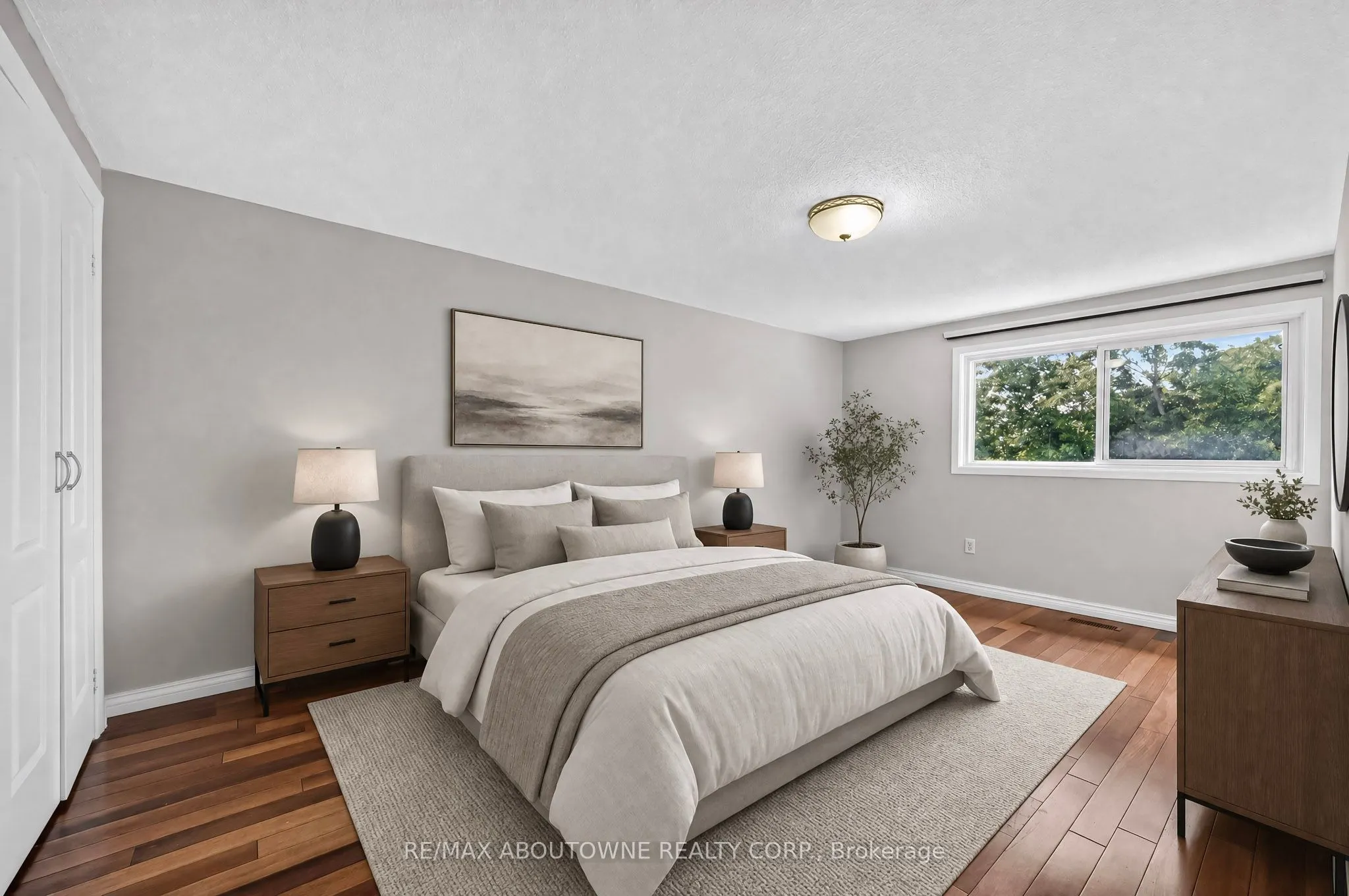 668 Greycedar Crescent