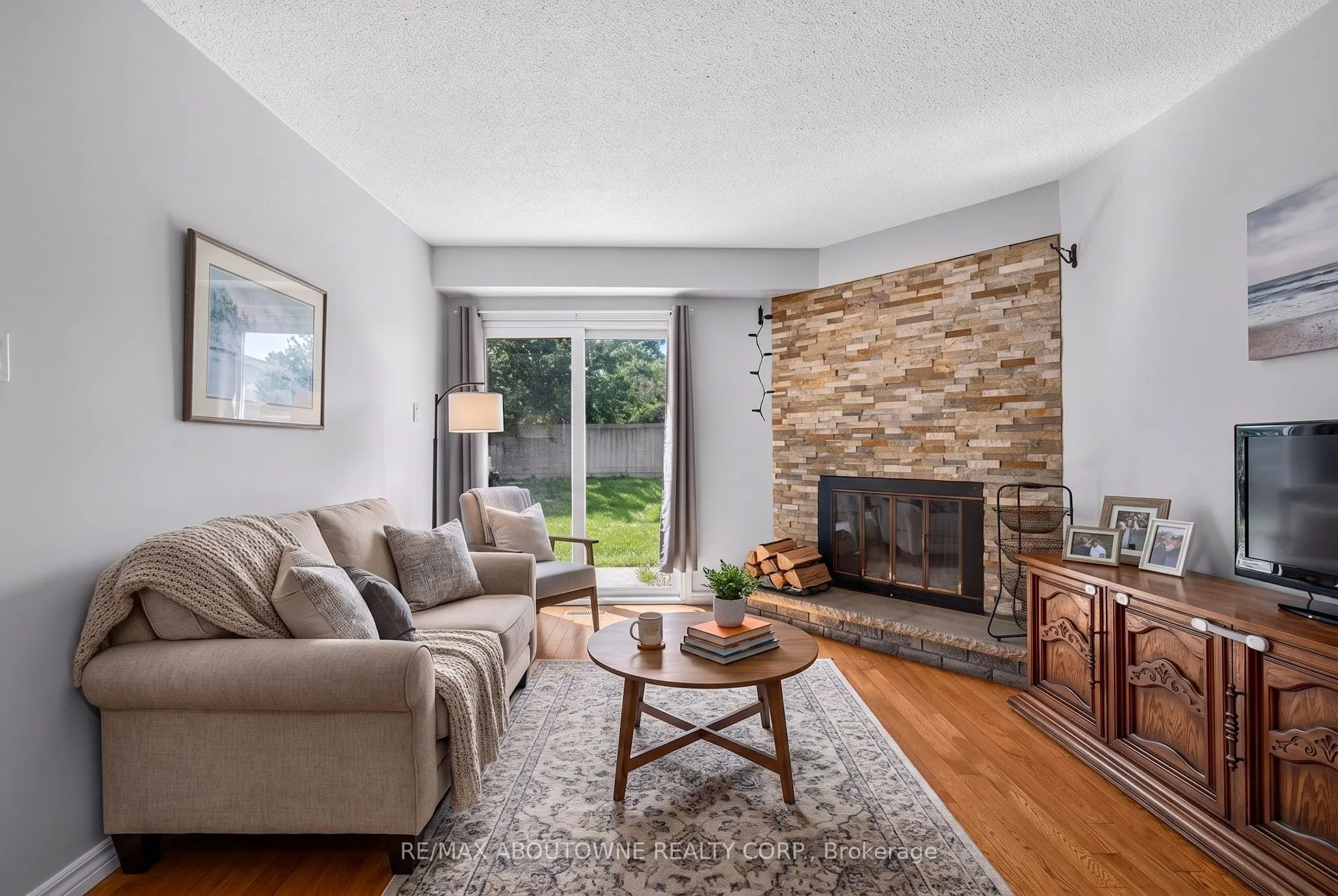668 Greycedar Crescent
