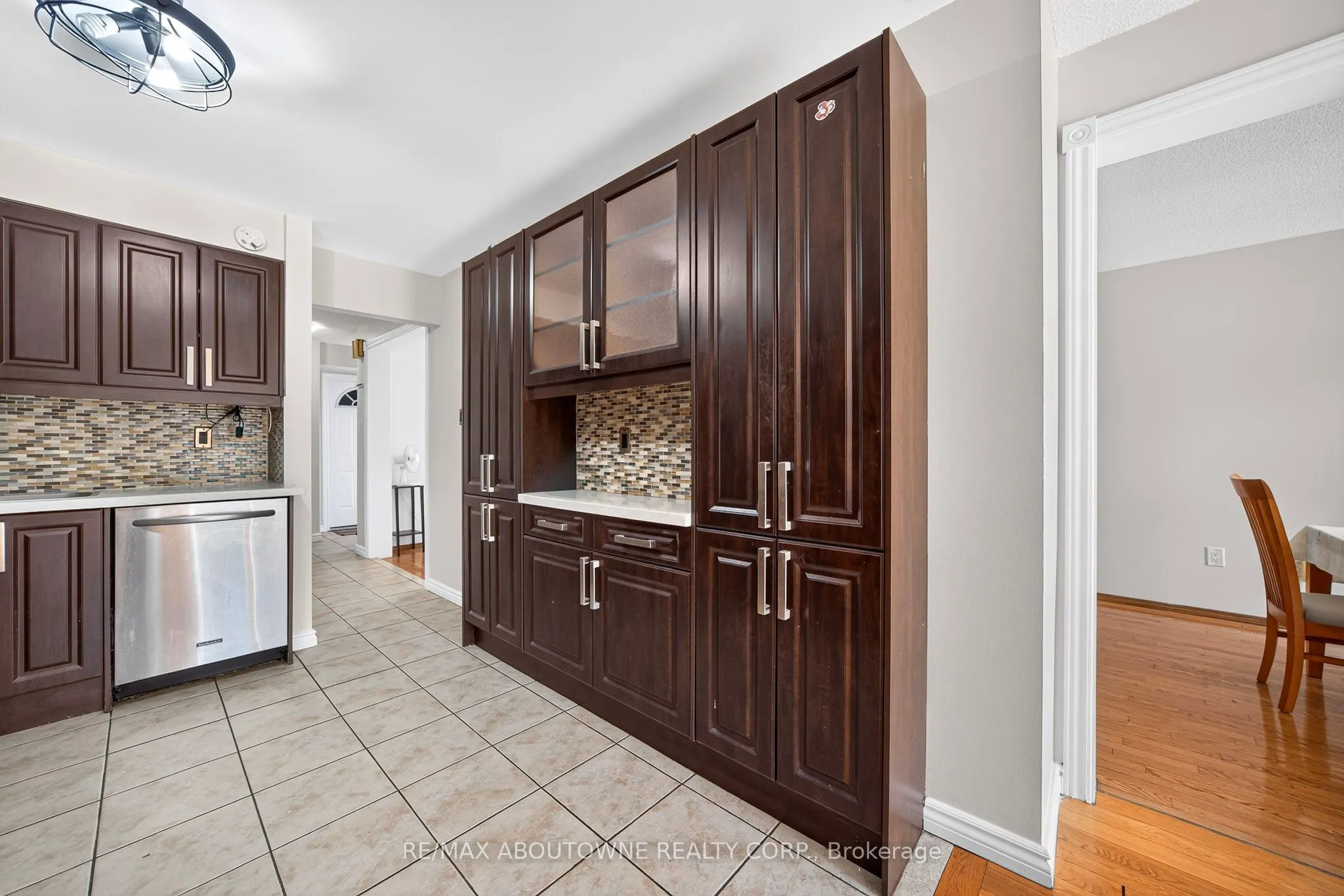 668 Greycedar Crescent