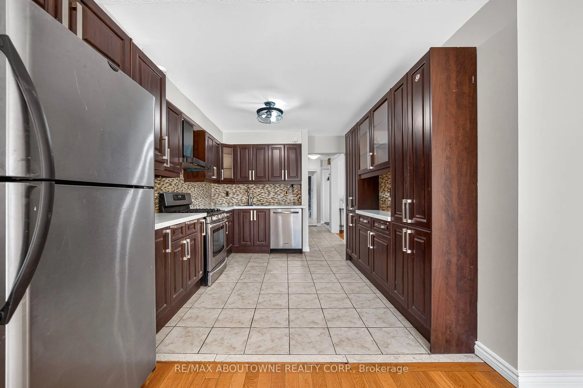 668 Greycedar Crescent