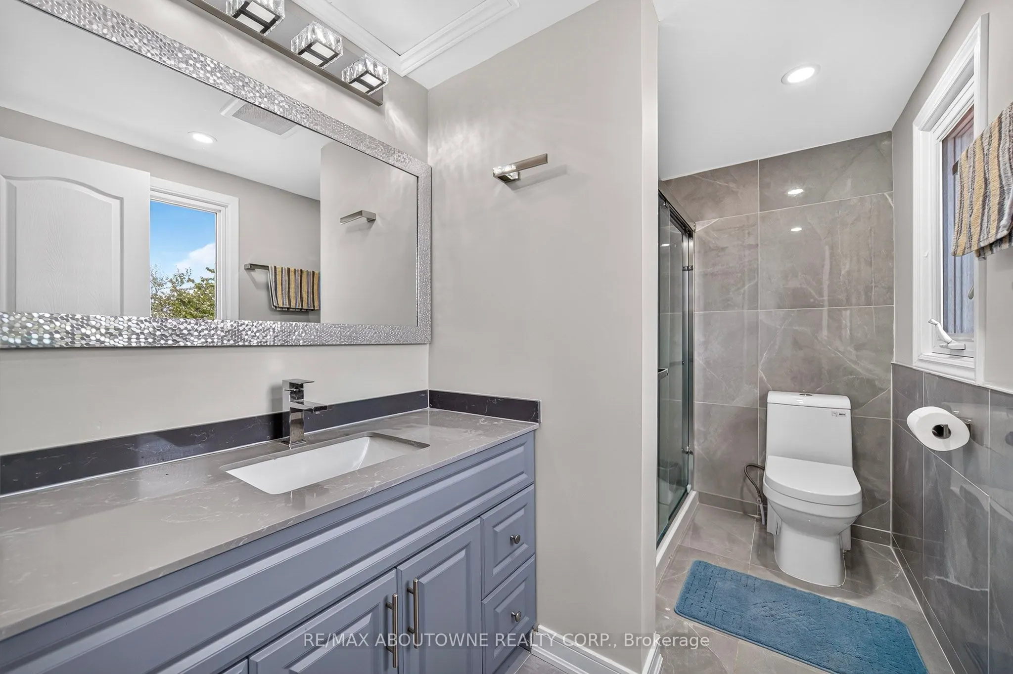 668 Greycedar Crescent