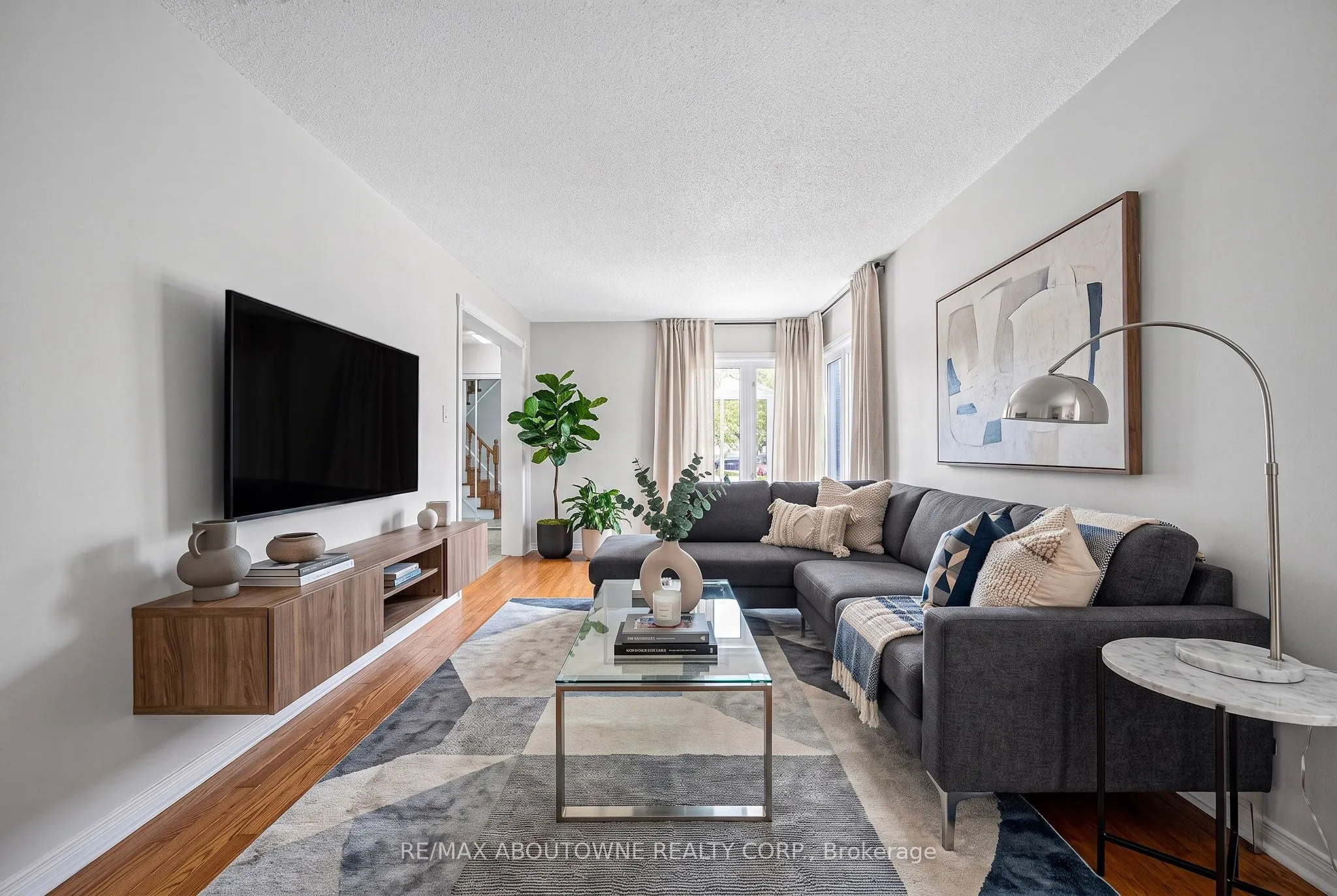668 Greycedar Crescent