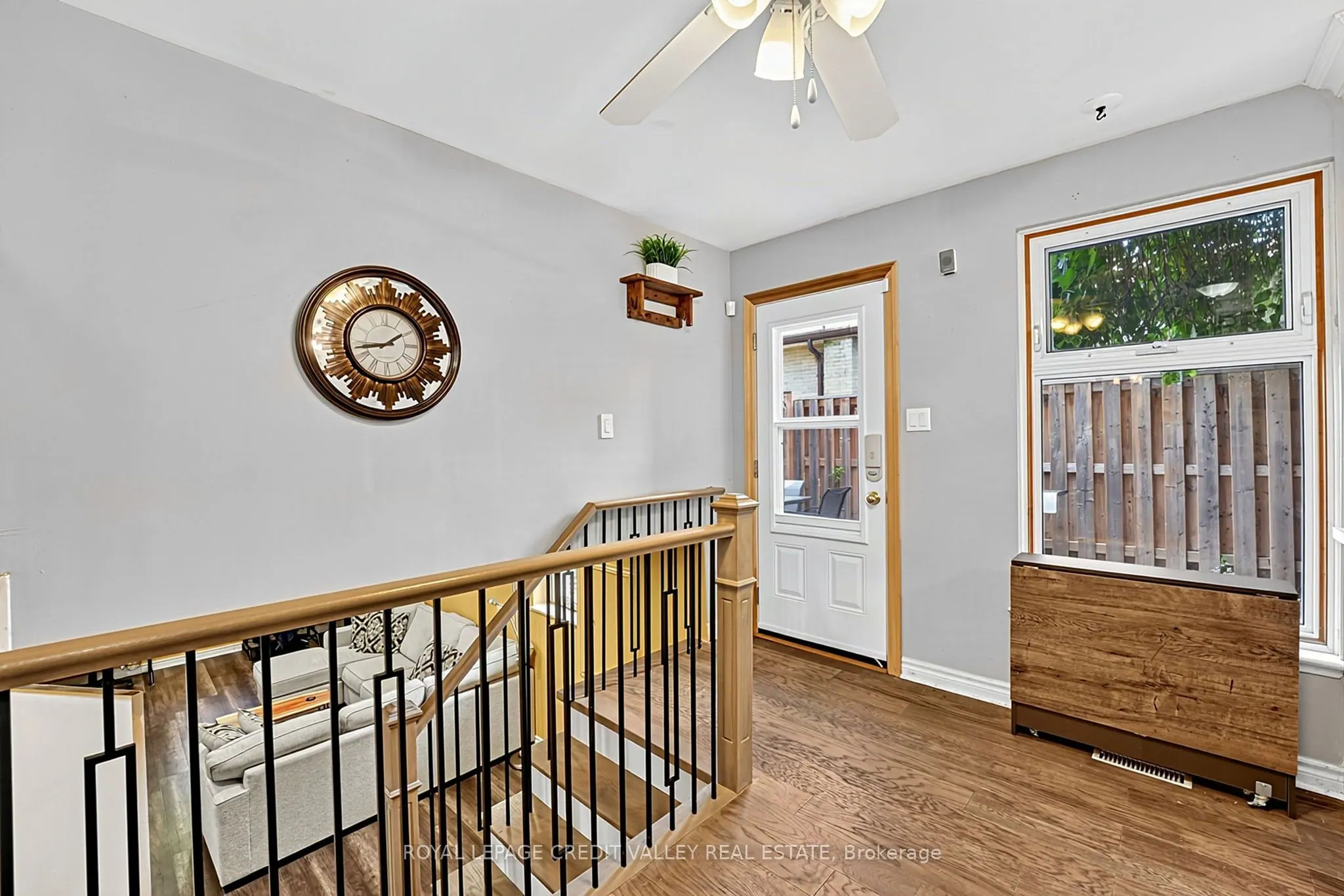16 Lockton Crescent