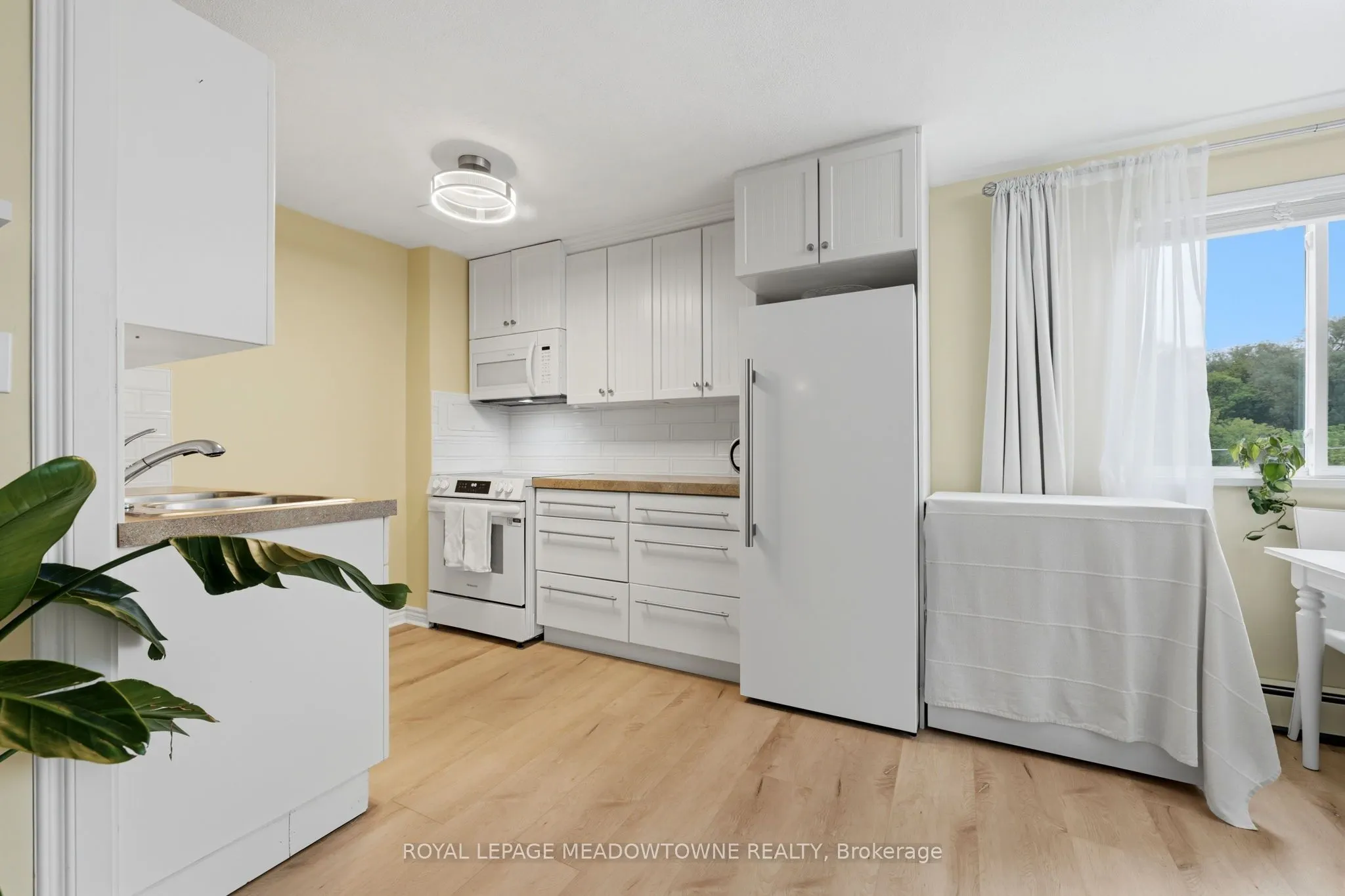 49 Park Avenue #301