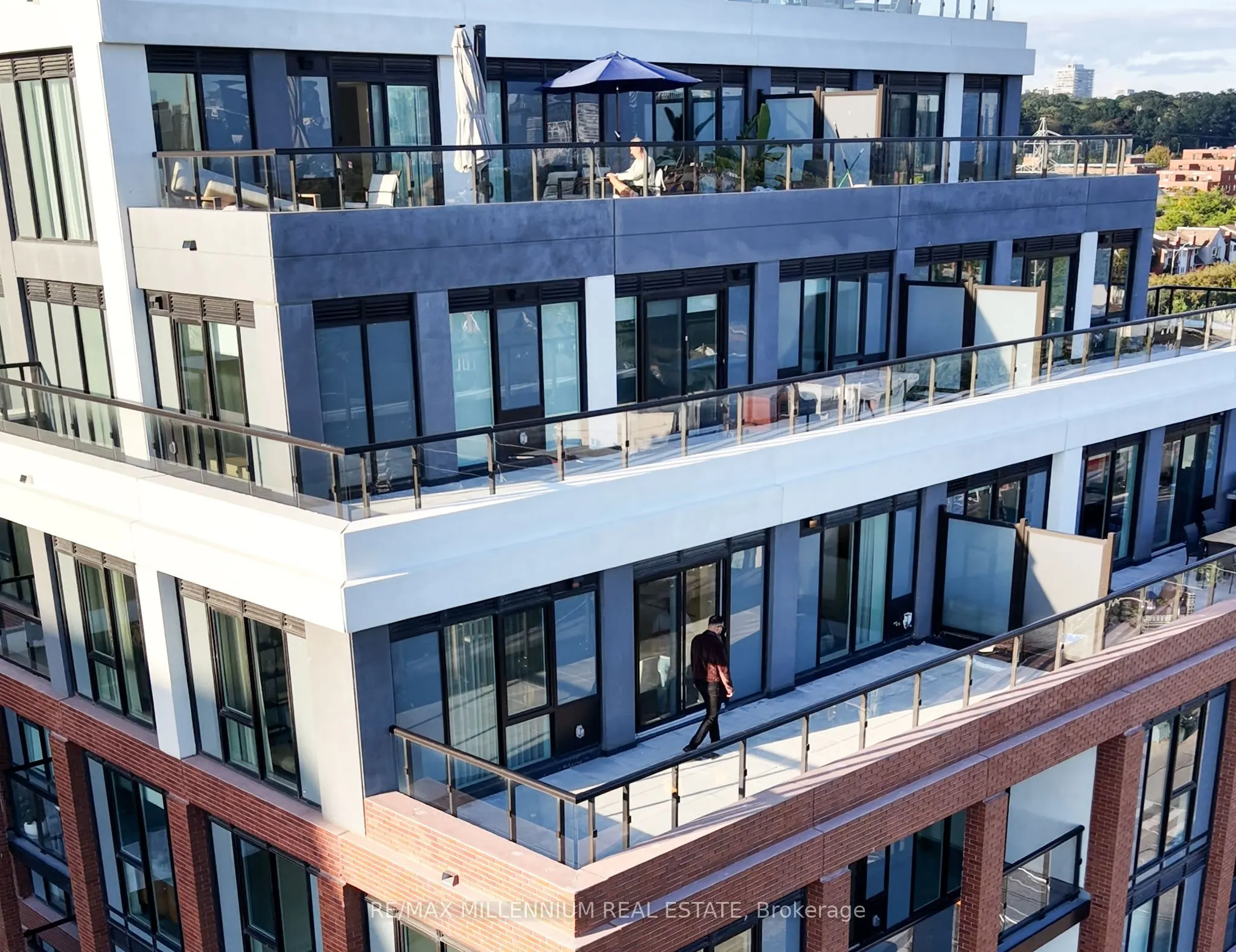 858 Dupont Street #629