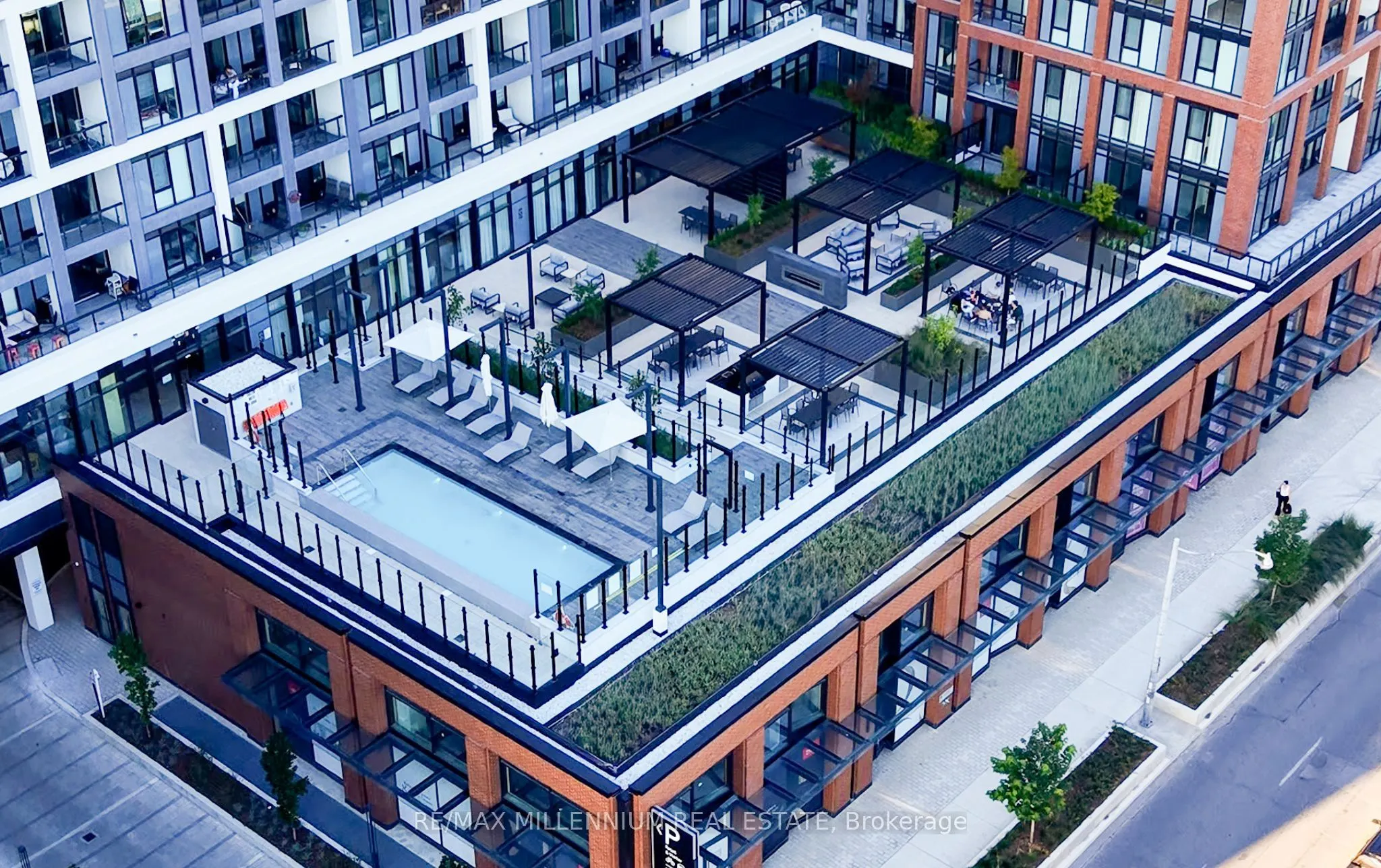 858 Dupont Street #629