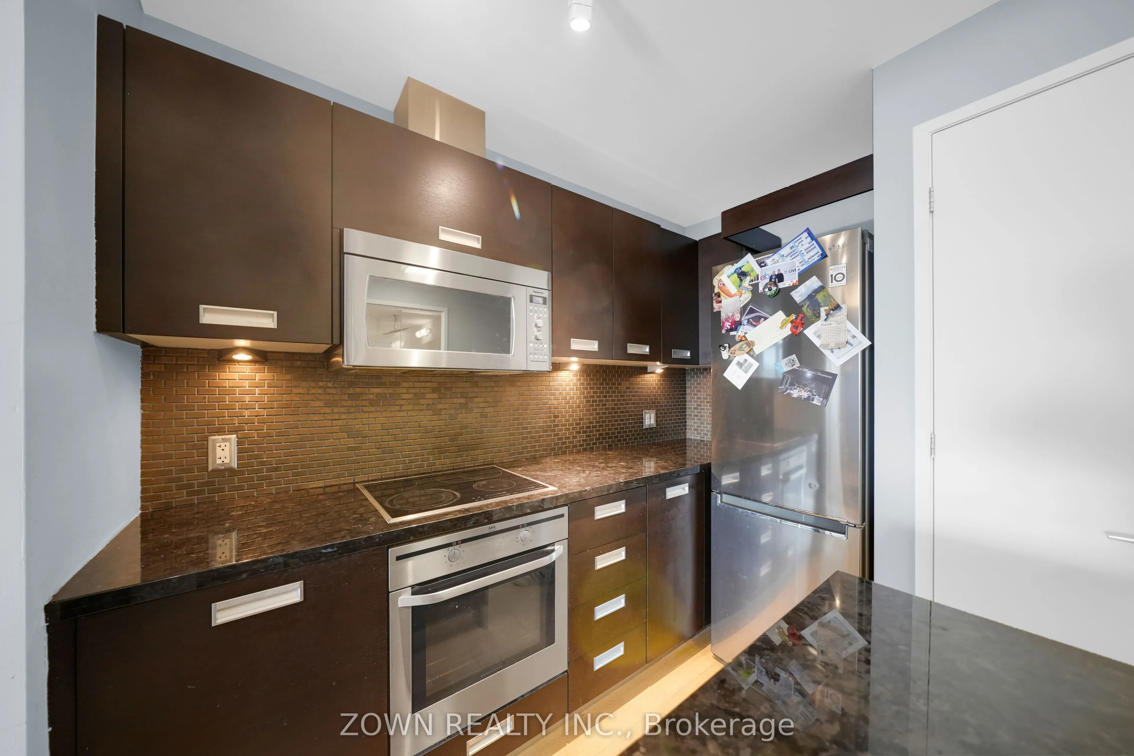 88 Park Lawn Road #1002