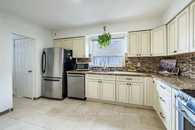 3 Clayhall Crescent