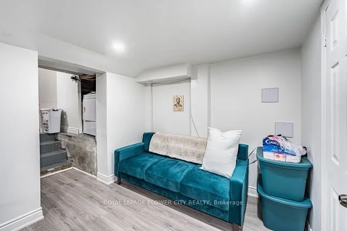 3 Clayhall Crescent
