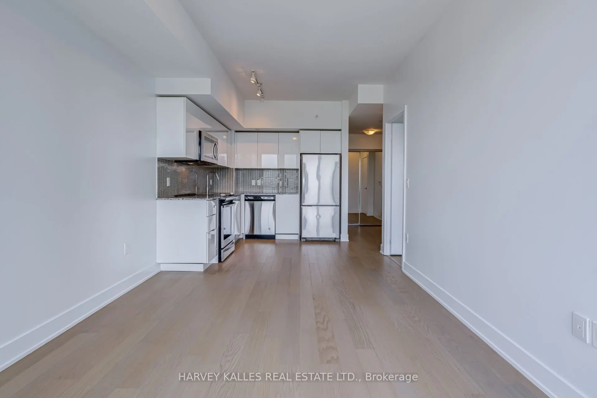 30 Shore Breeze Drive #1822