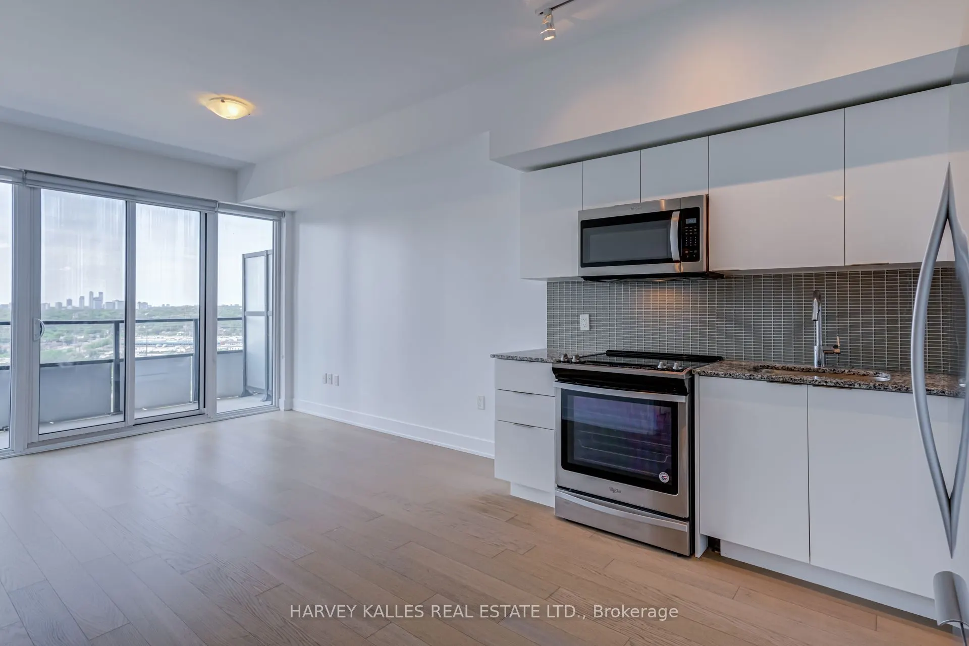 30 Shore Breeze Drive #1822