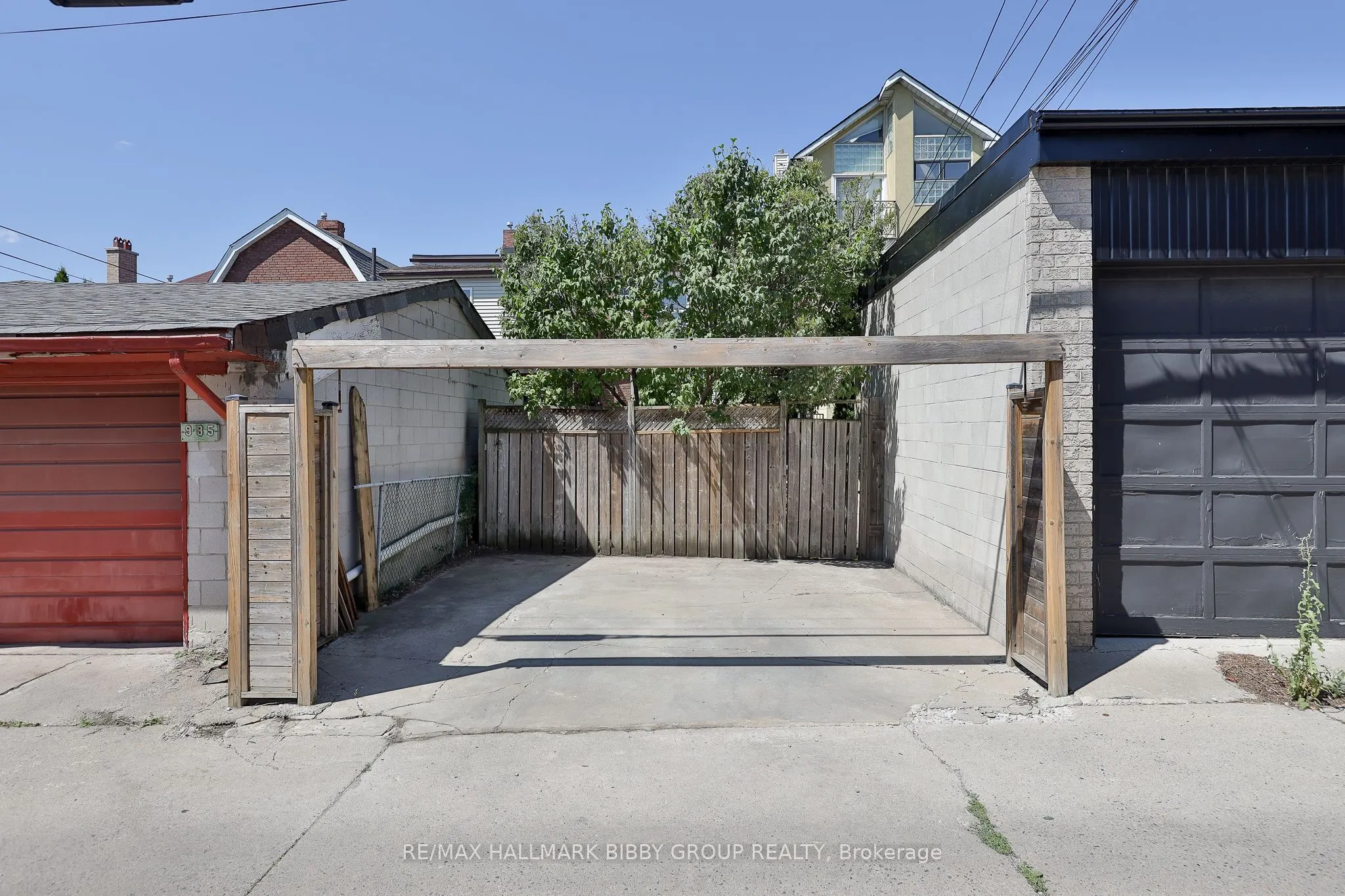 987 Saint Clarens Avenue