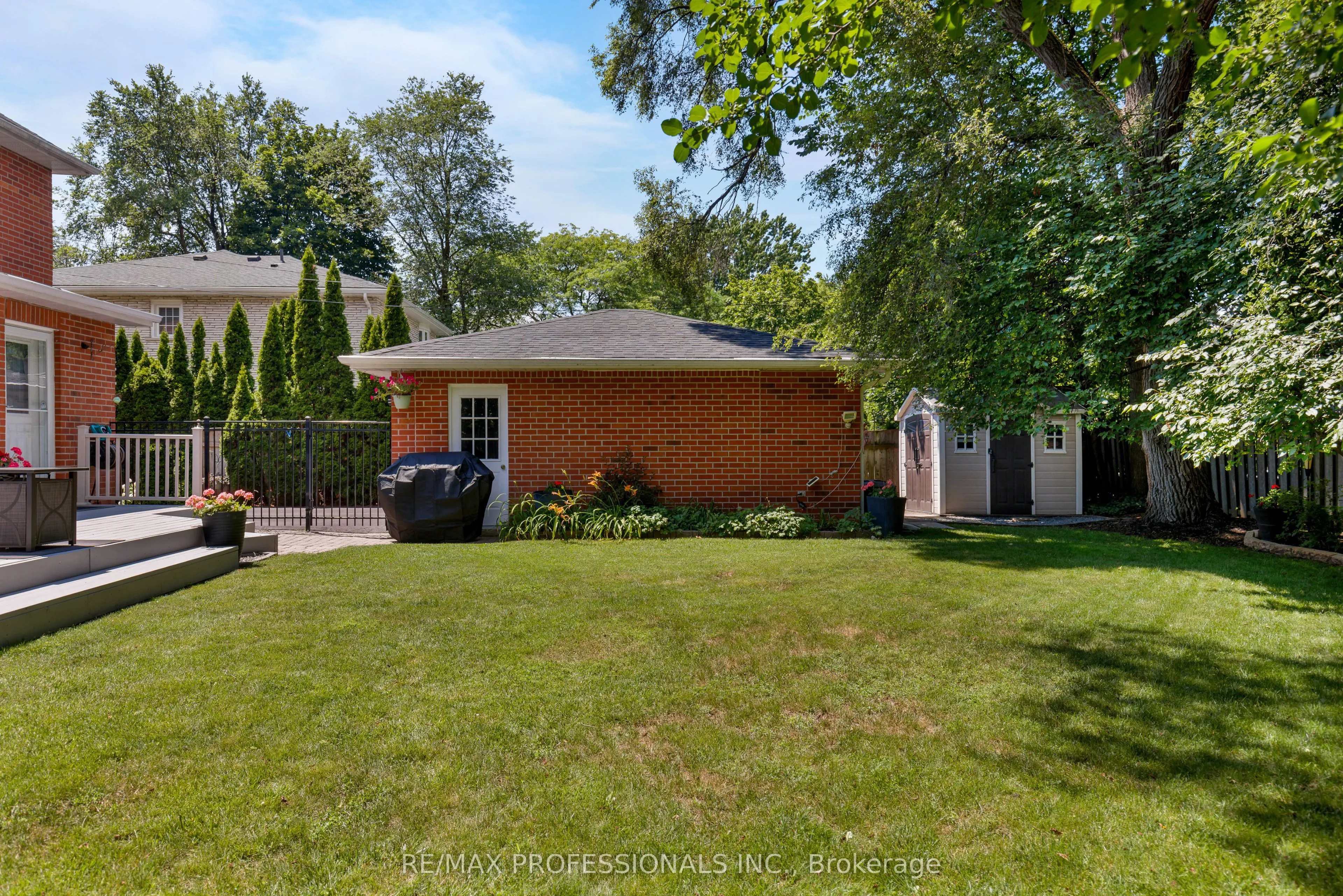 106 Rathburn Road