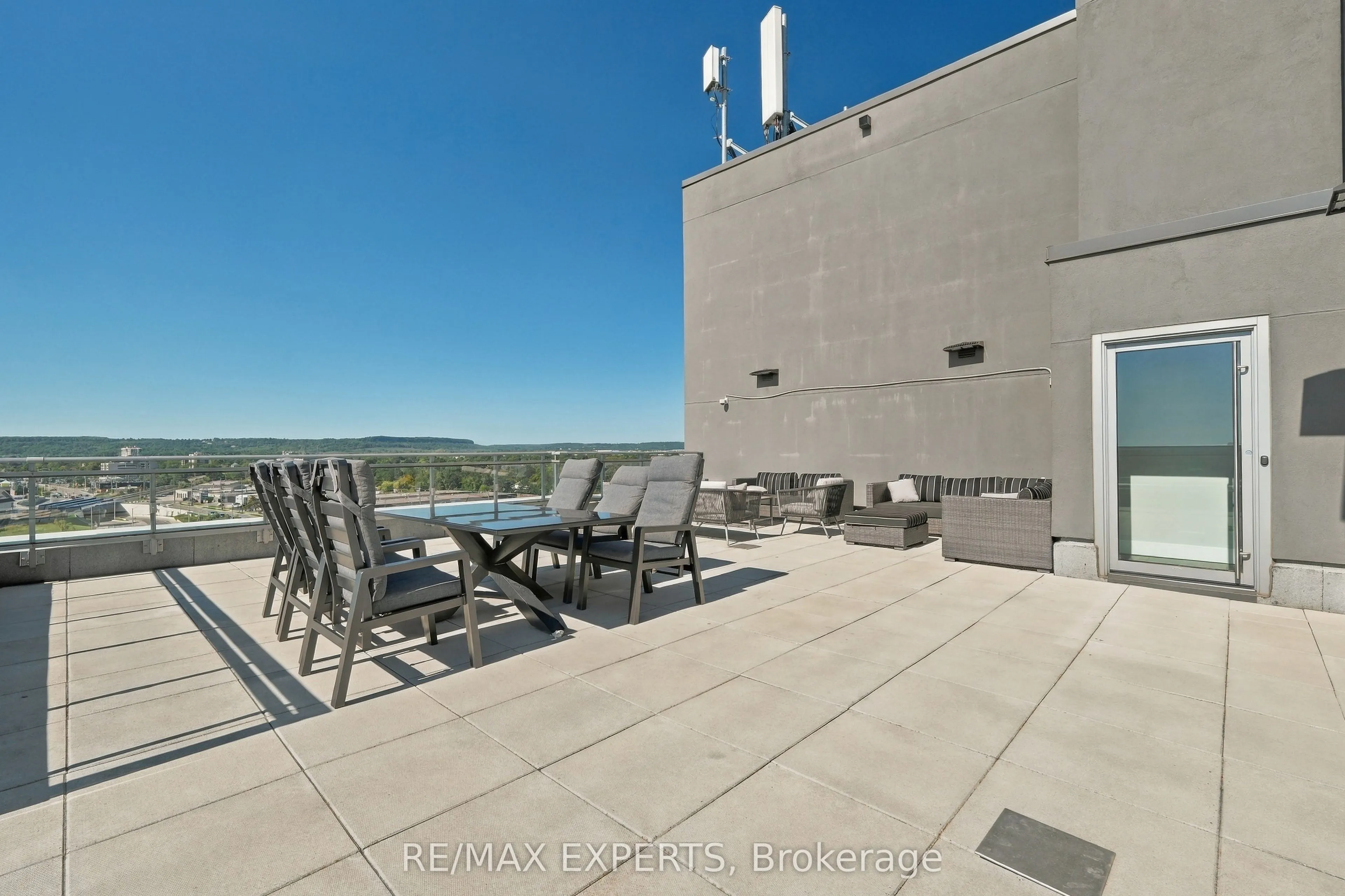 716 Main Street #210