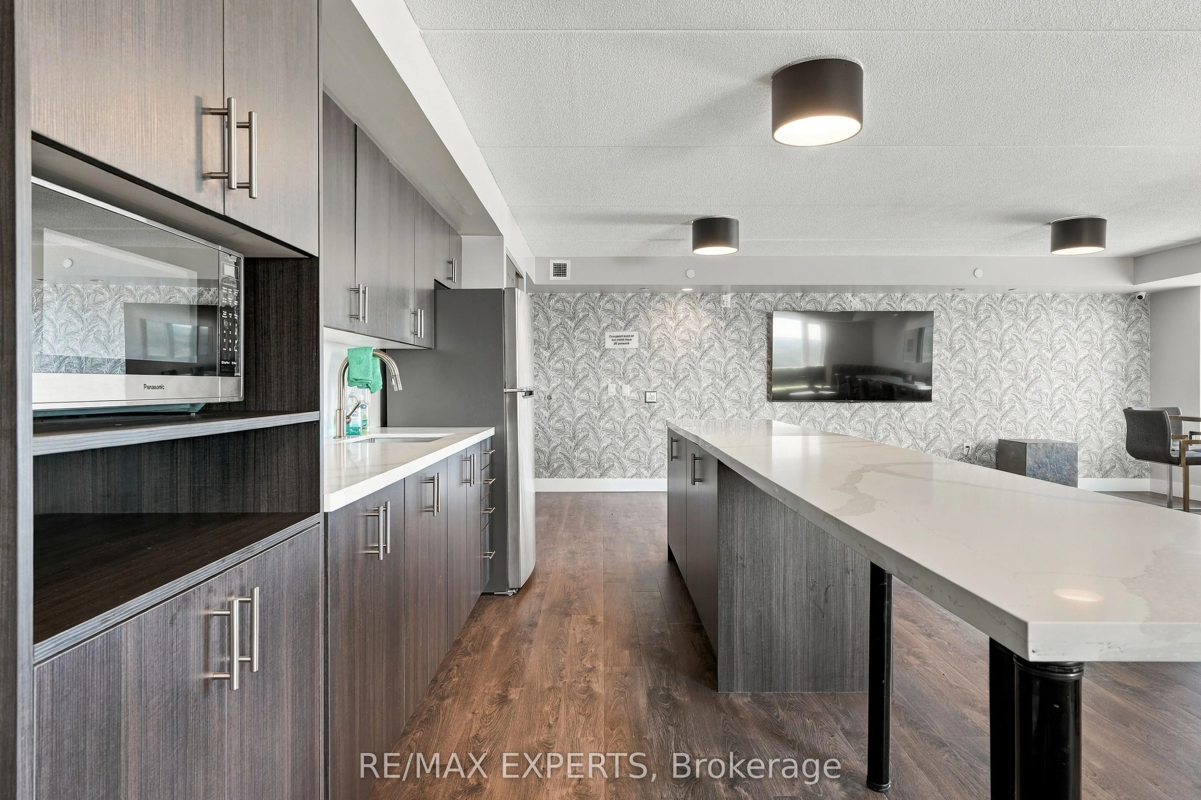 716 Main Street #210