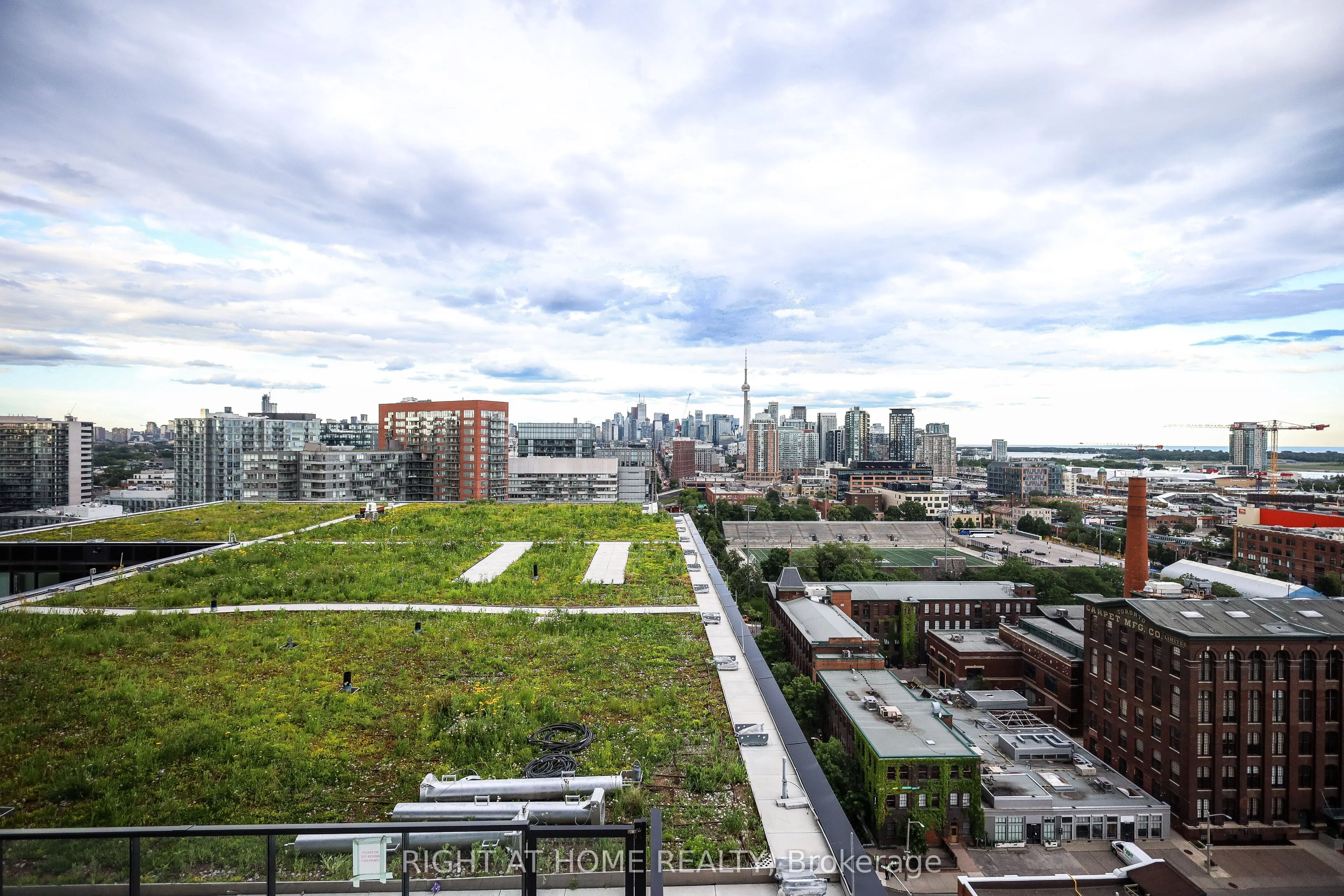 285 Dufferin Street #1602