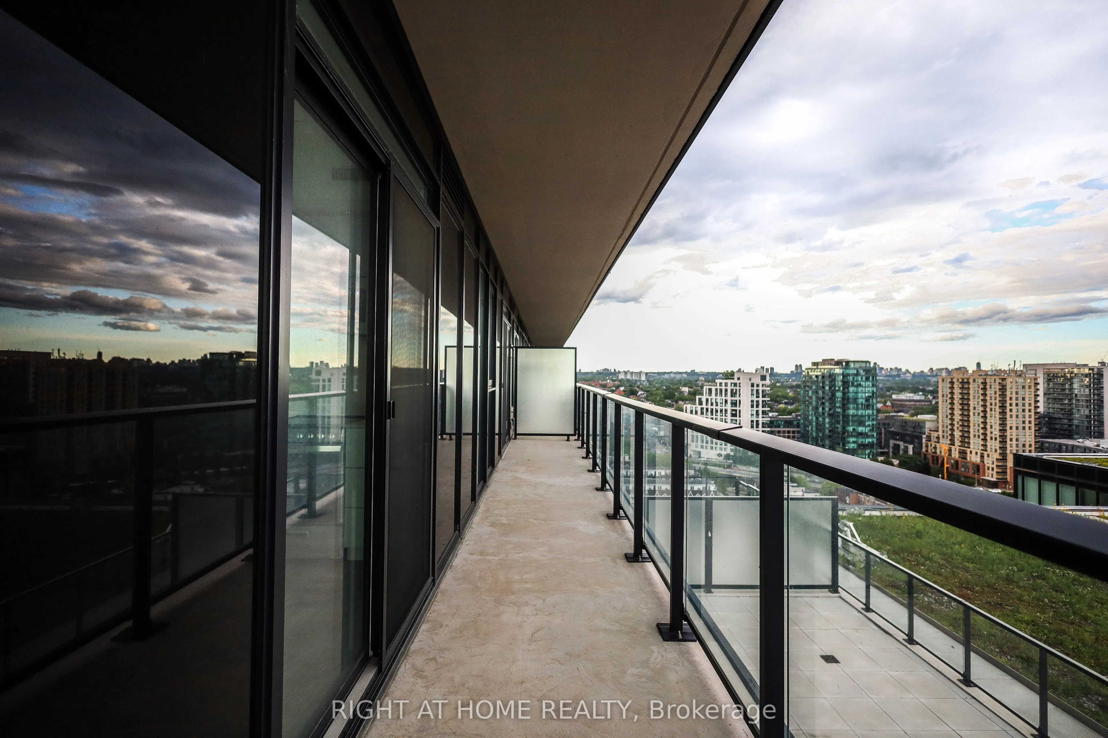 285 Dufferin Street #1602