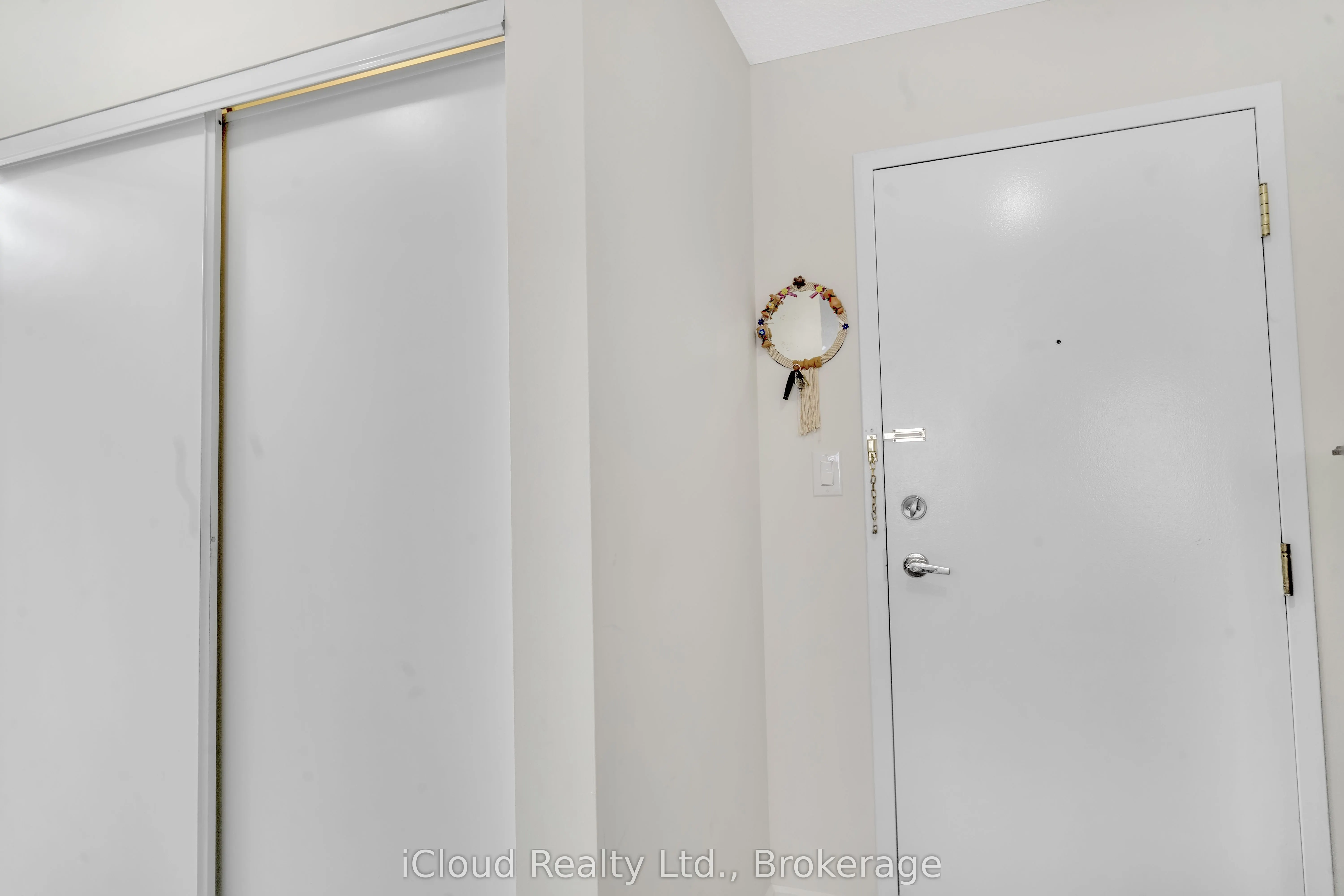 135 Hillcrest Avenue #903