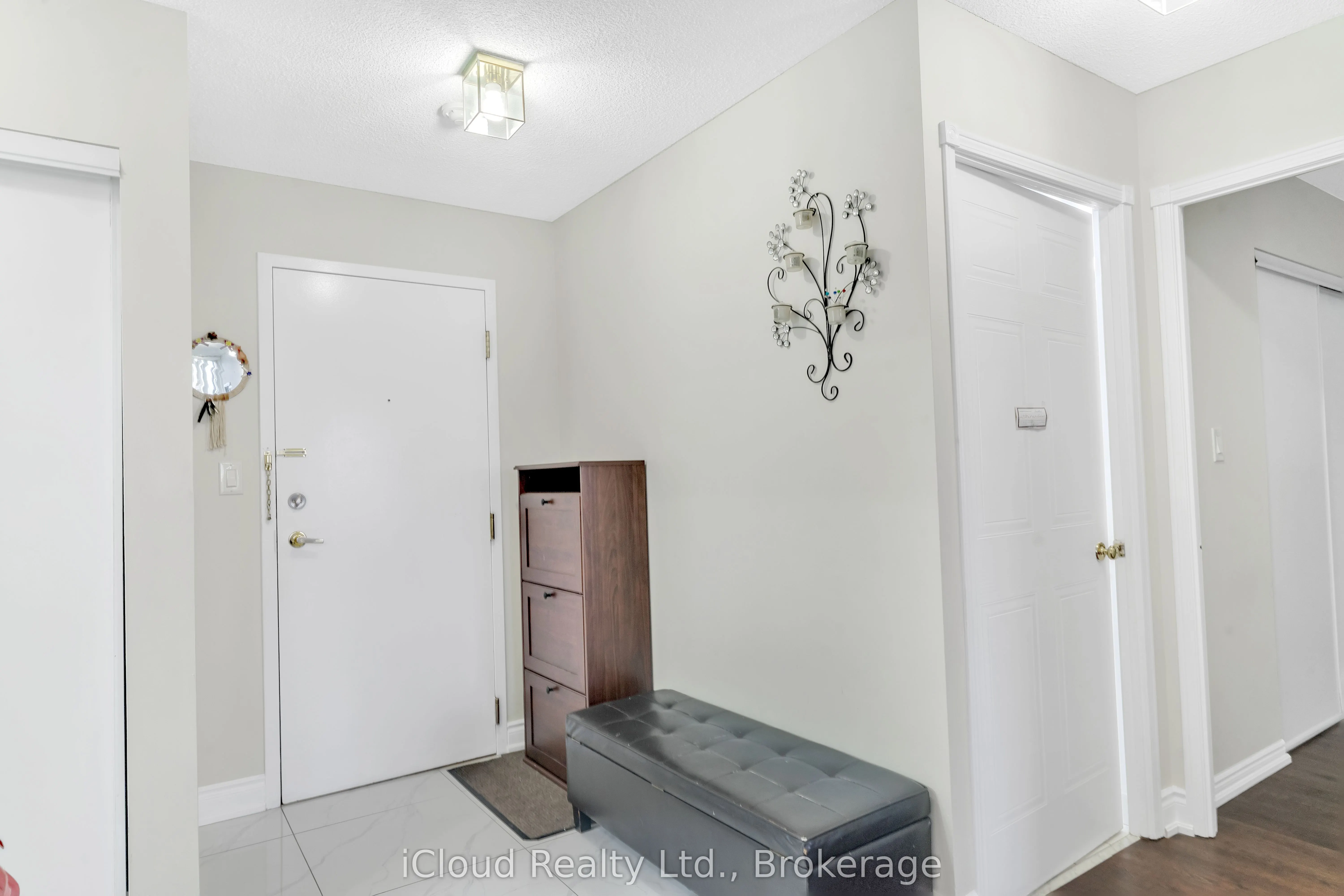 135 Hillcrest Avenue #903