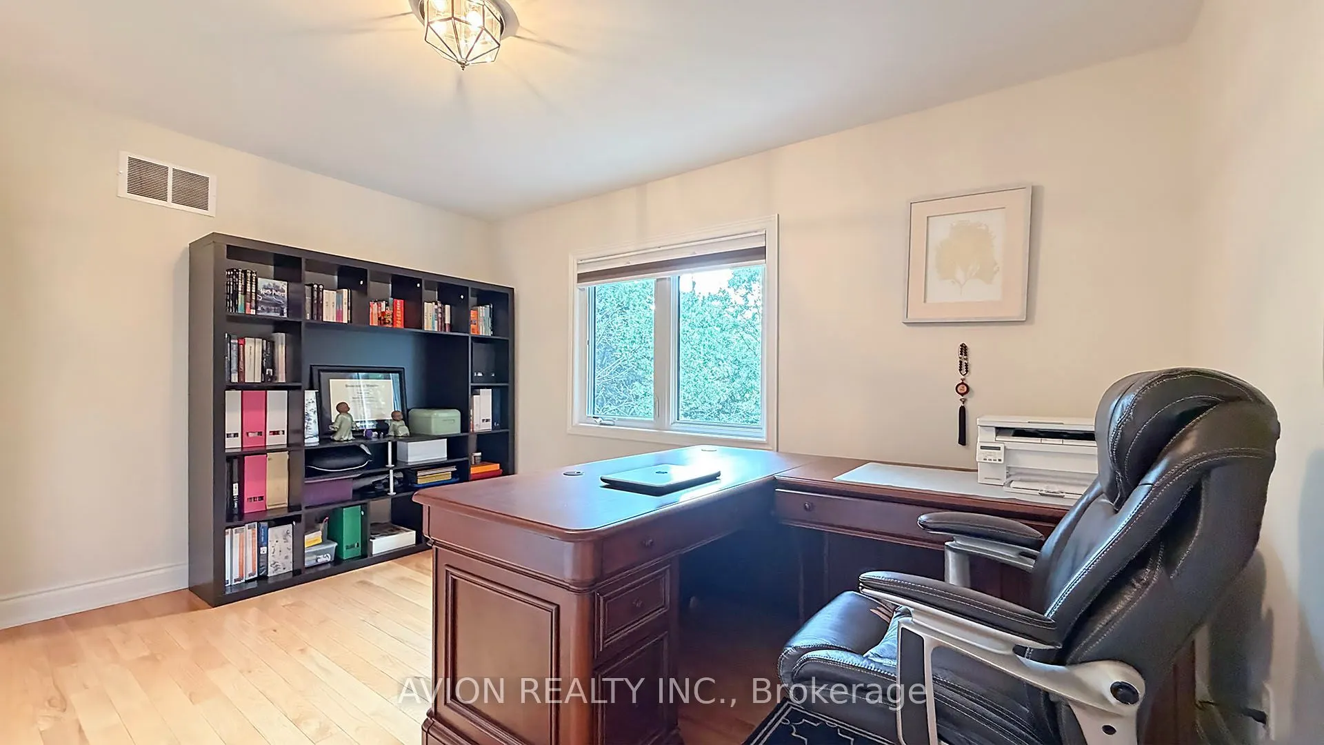 2068 Nipigon Drive