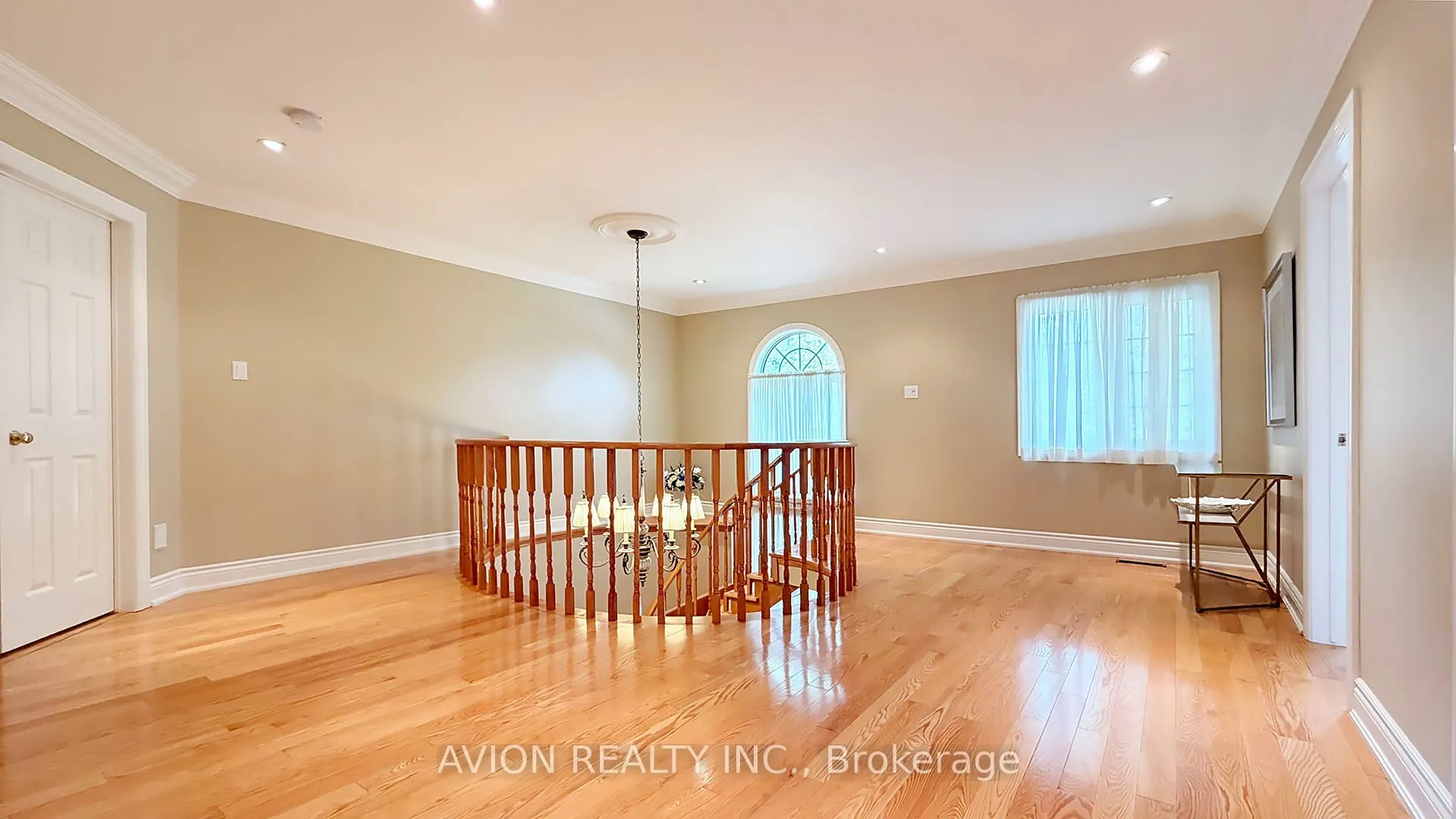 2068 Nipigon Drive