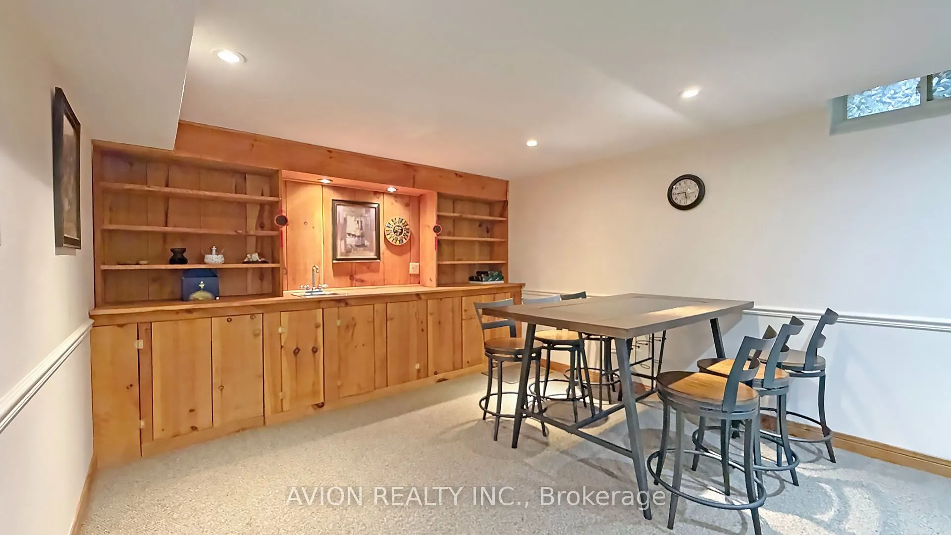 2068 Nipigon Drive
