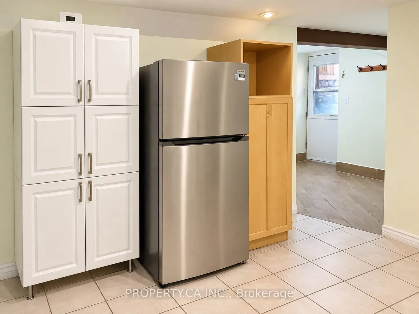 83 St John Road #Lower Level