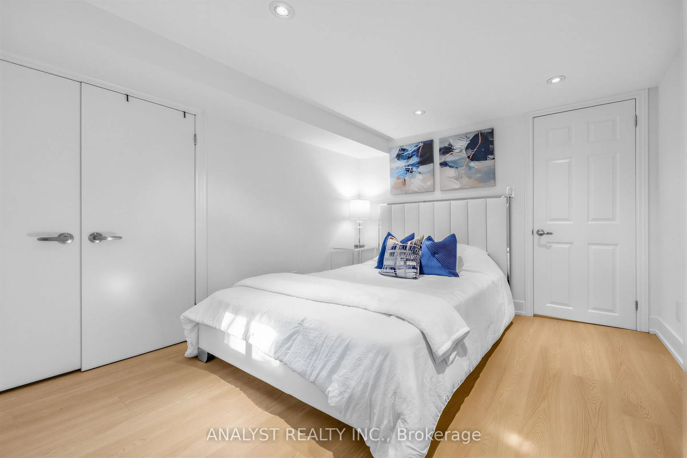 39 Chartwell Road #Lower Level