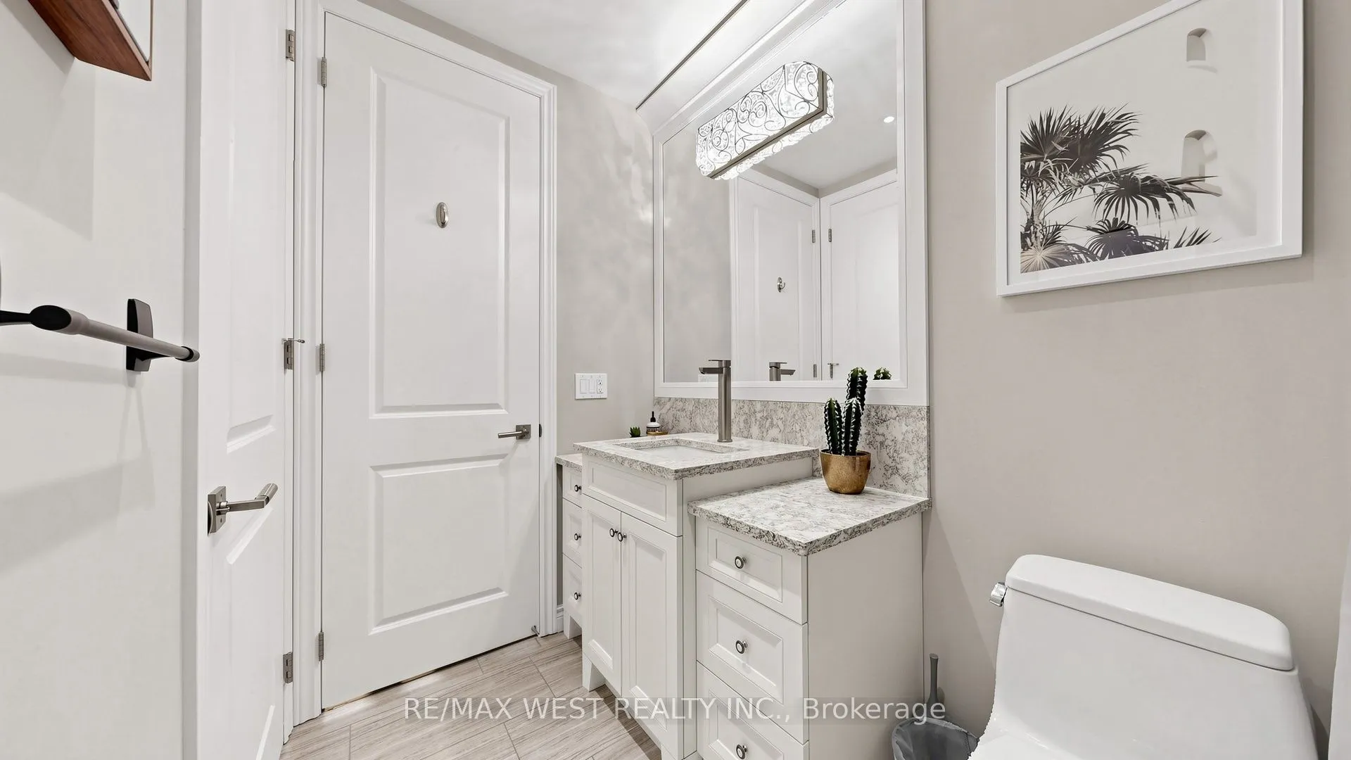 34 Plains Road E #605