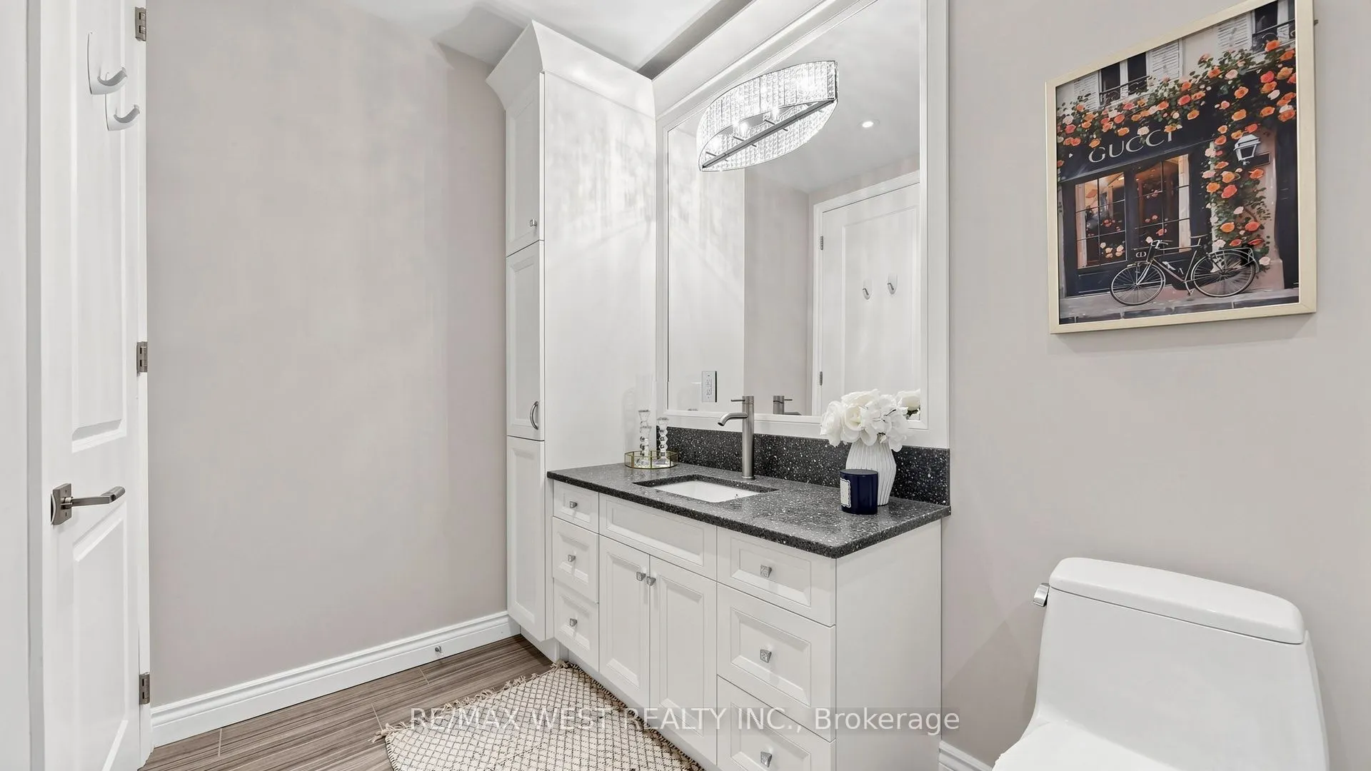 34 Plains Road E #605