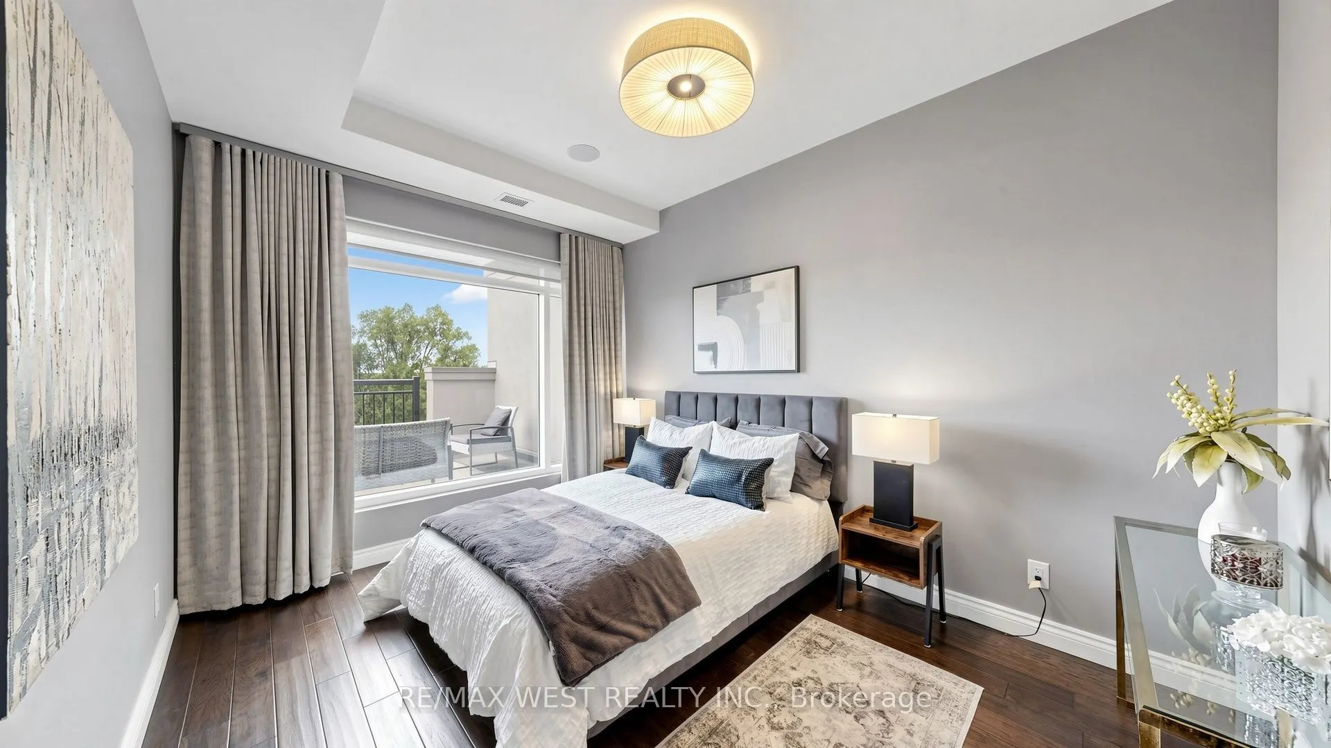 34 Plains Road E #605