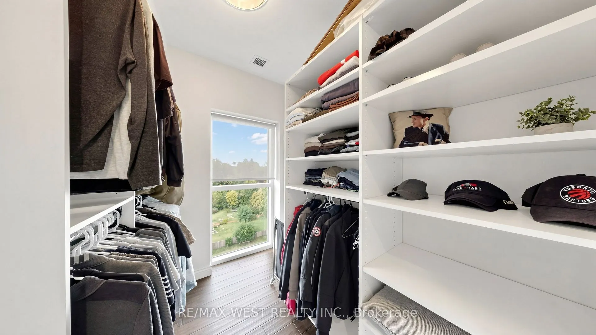 34 Plains Road E #605