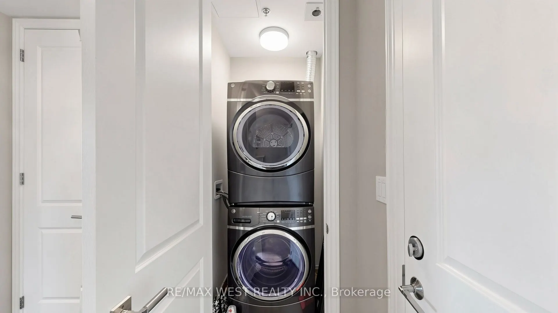 34 Plains Road E #605