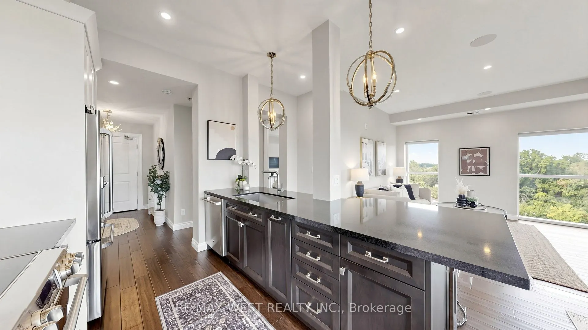 34 Plains Road E #605