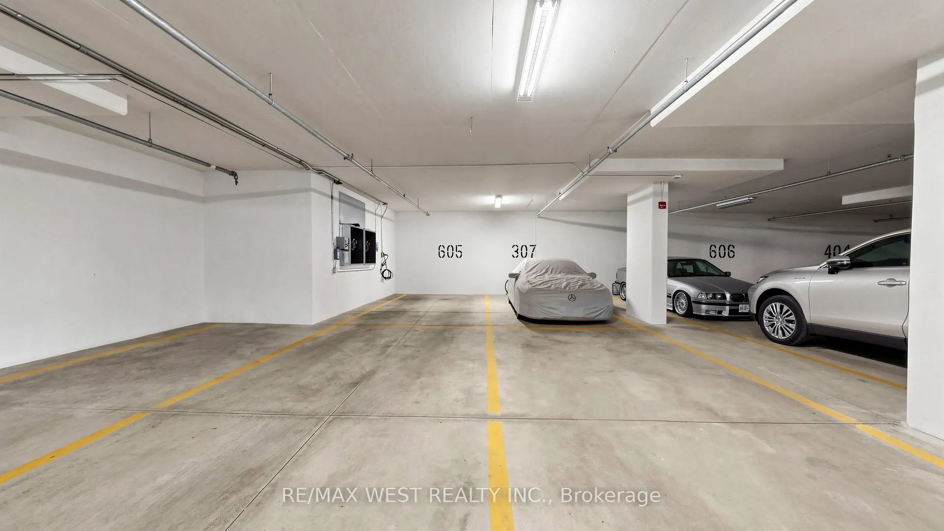 34 Plains Road E #605