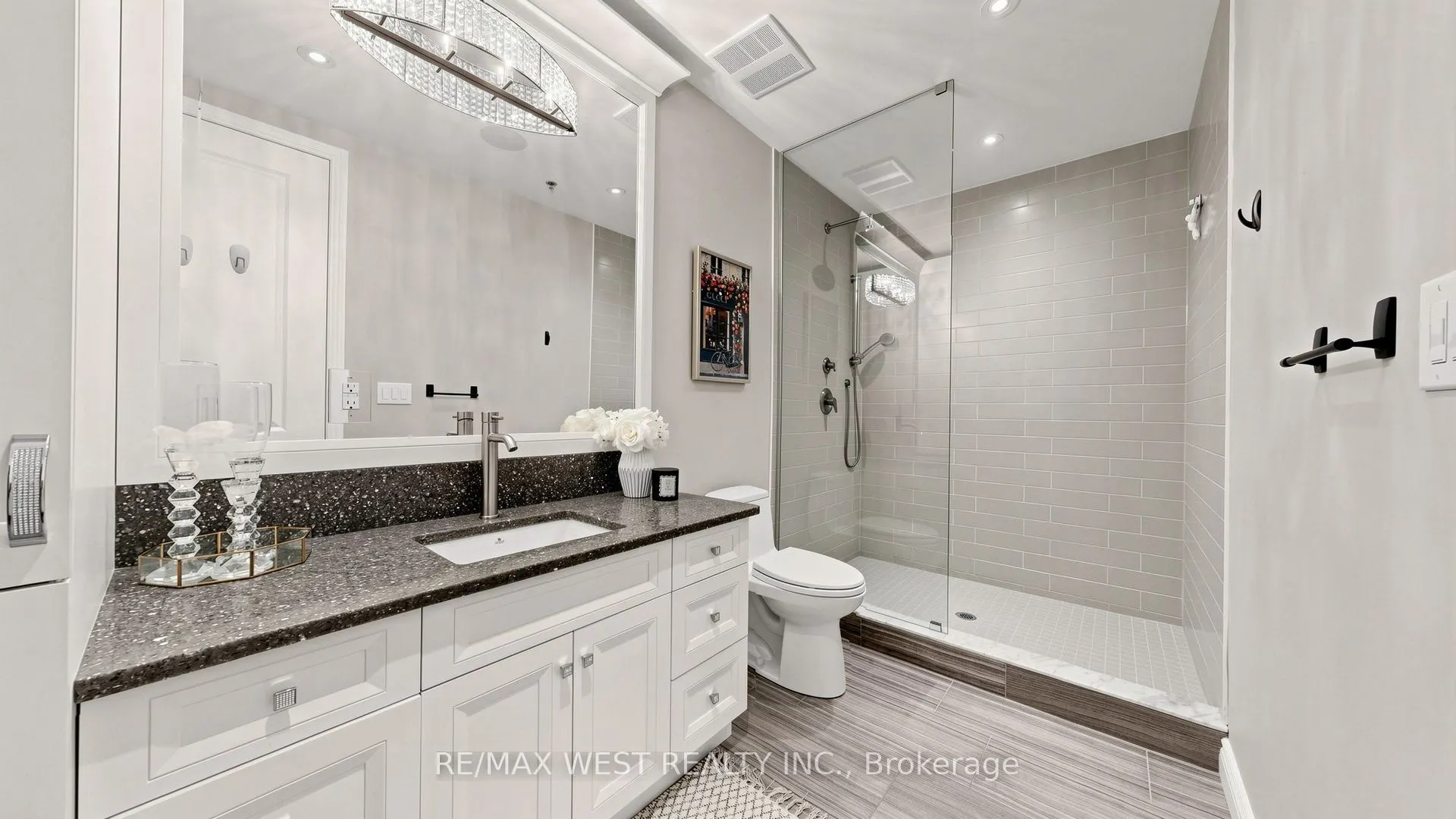 34 Plains Road E #605