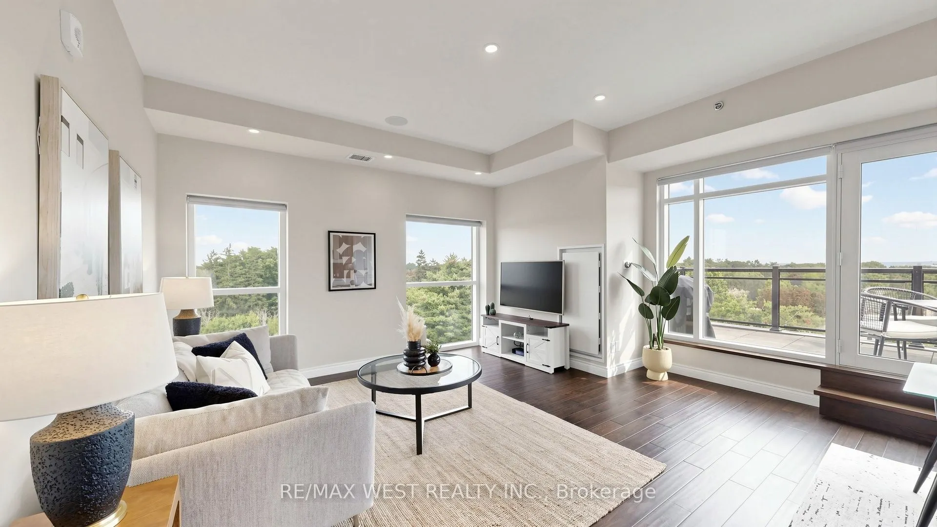 34 Plains Road E #605