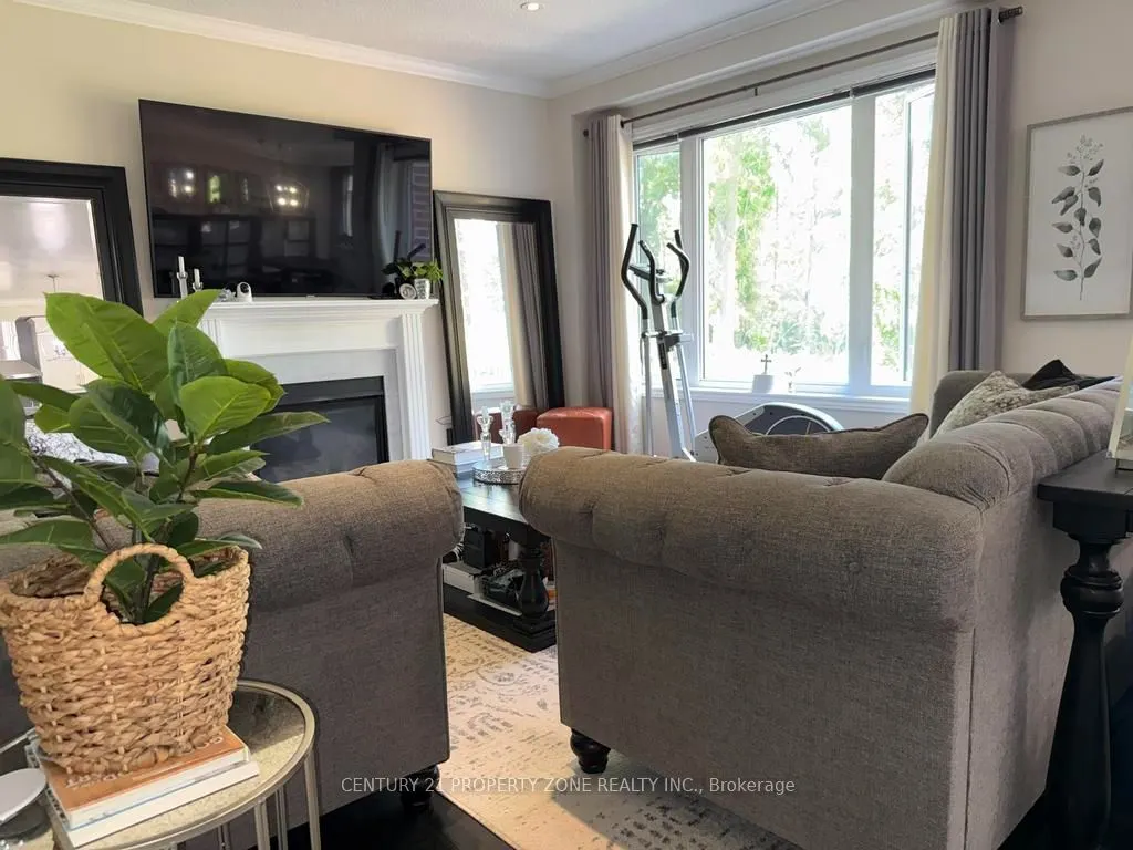 123 Upper Canada Court