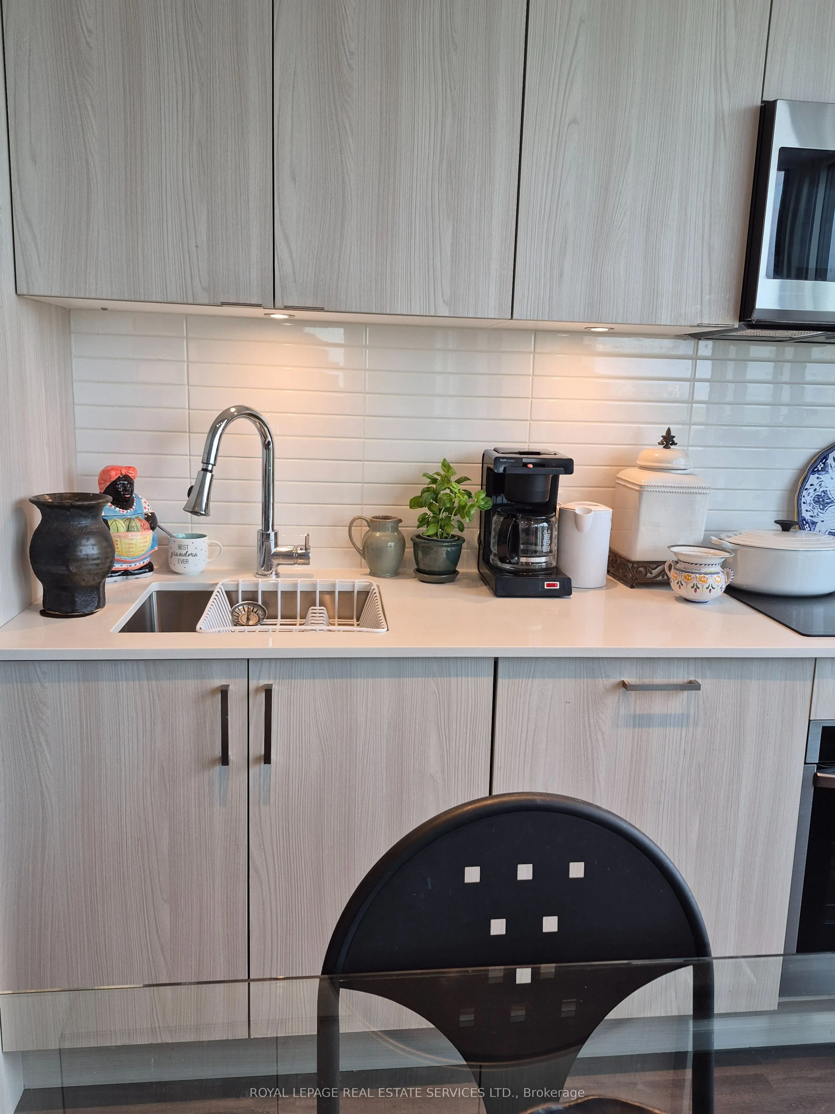 1926 Lake Shore Boulevard W #2302