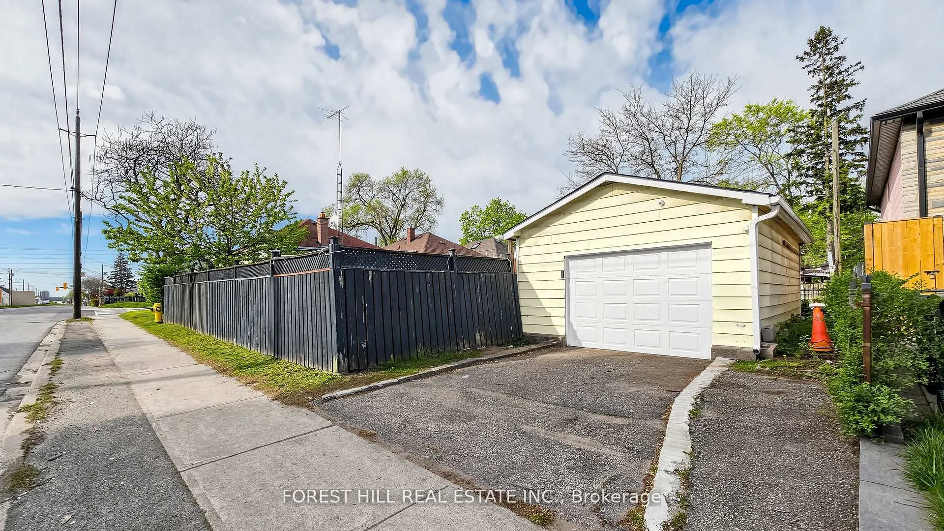 2 Ellins Avenue
