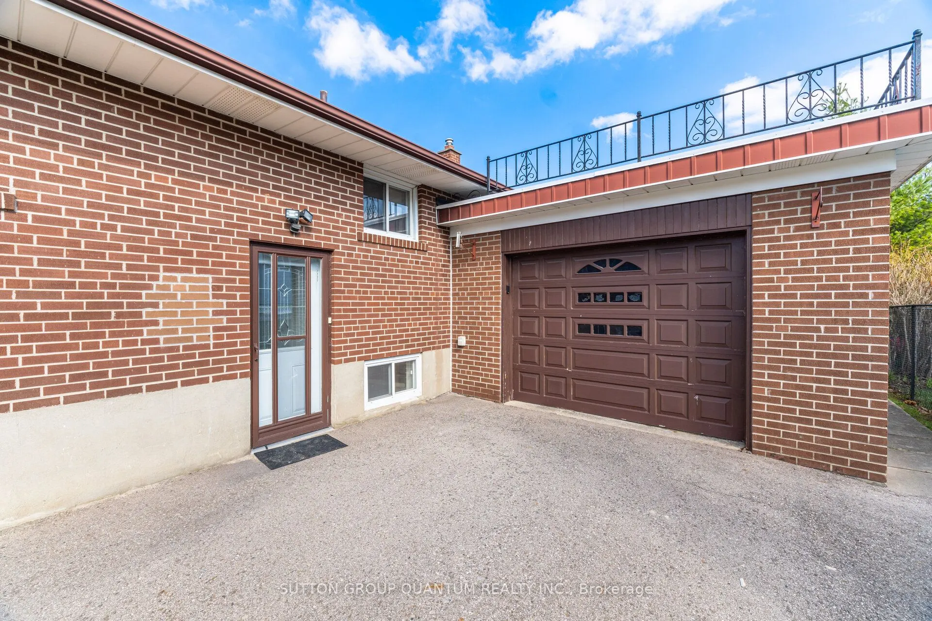 126 Angelene Street