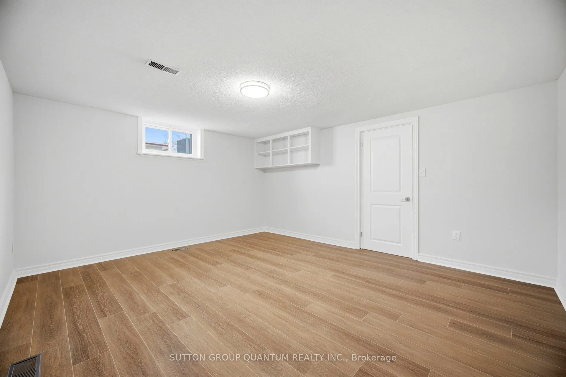126 Angelene Street