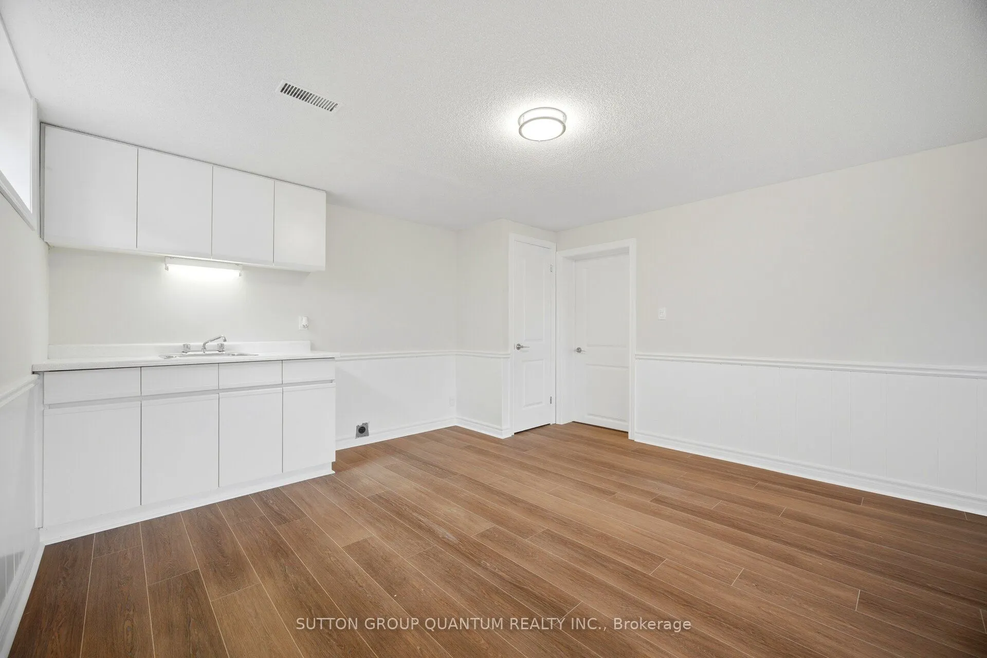126 Angelene Street