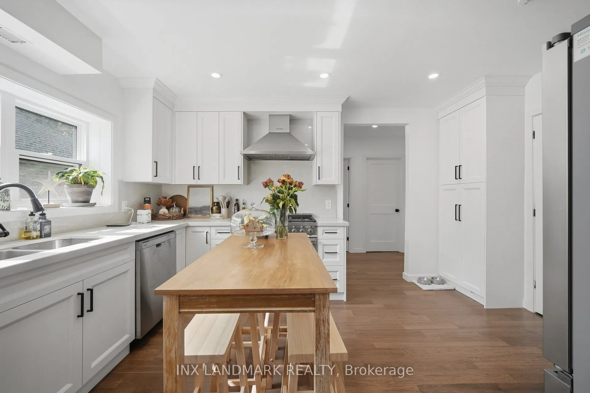 298 South Kingsway