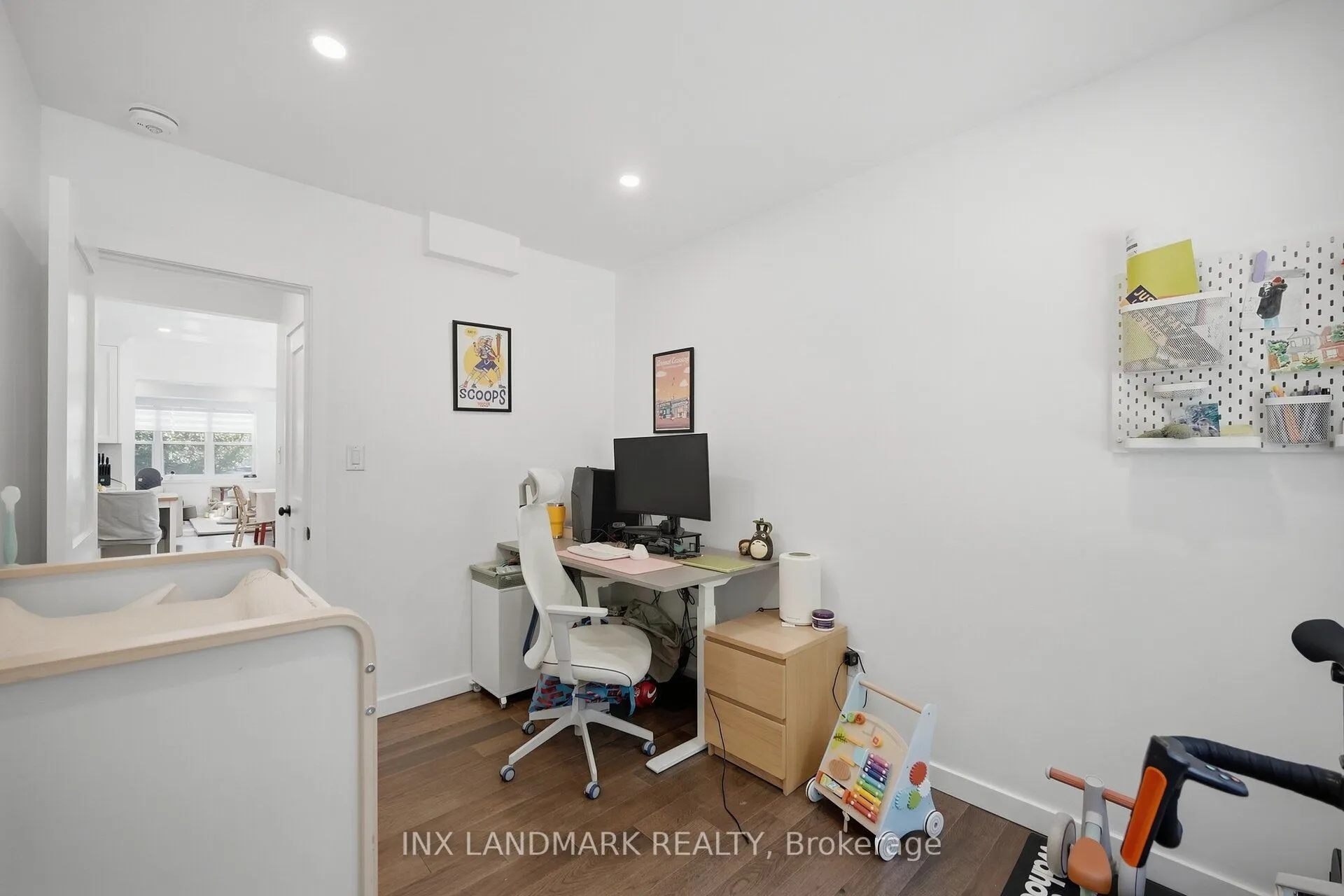298 South Kingsway