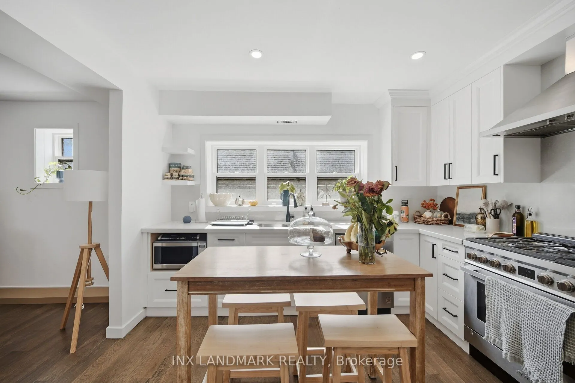 298 South Kingsway