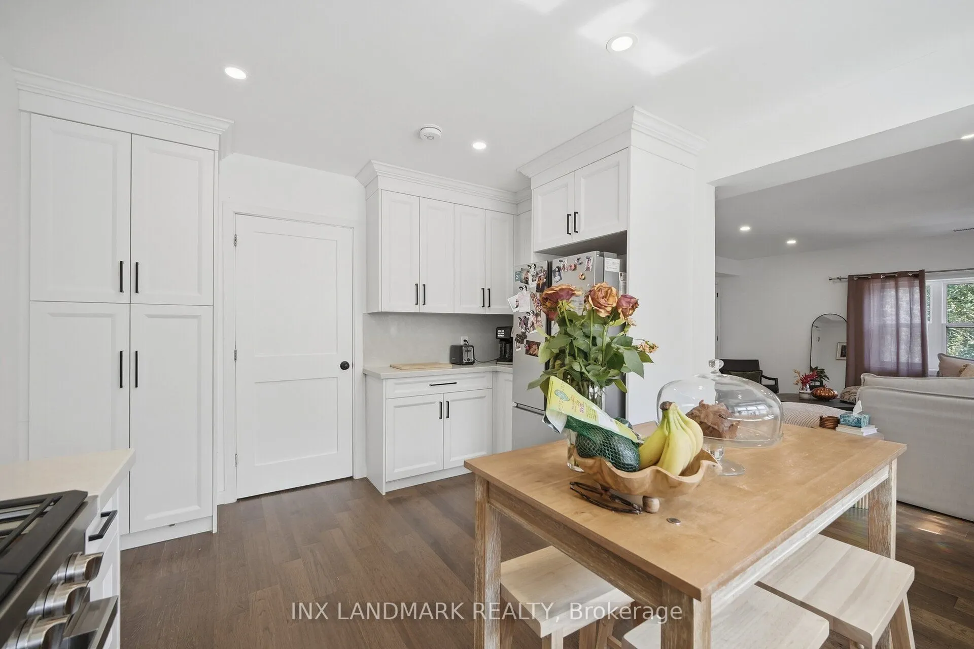 298 South Kingsway