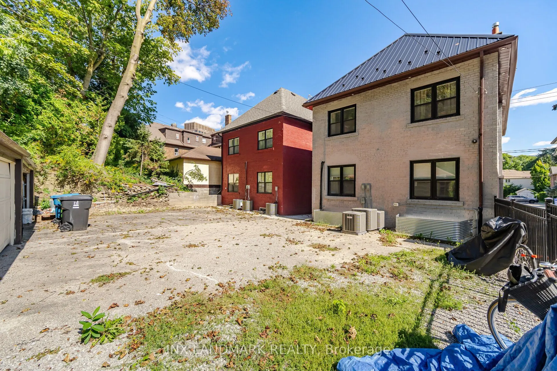 298 South Kingsway